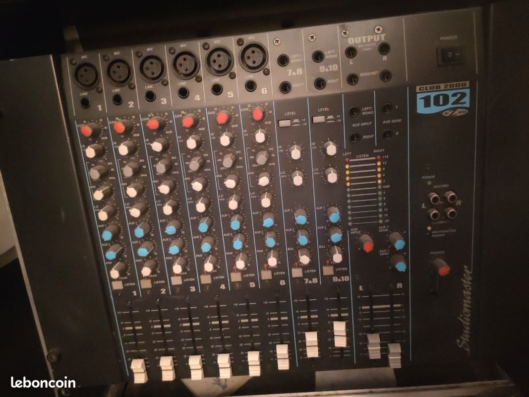Vends console analo Studiomaster Club 2000 102 Hi-Z Plus