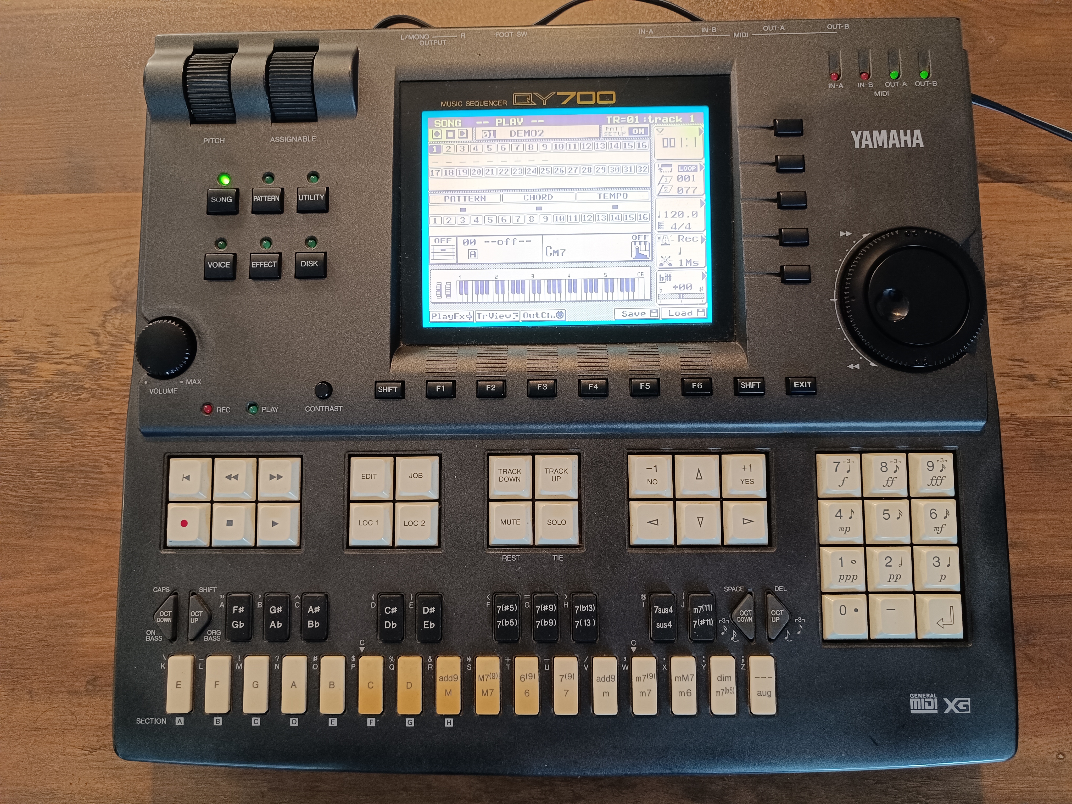 Vends Yamaha QY700