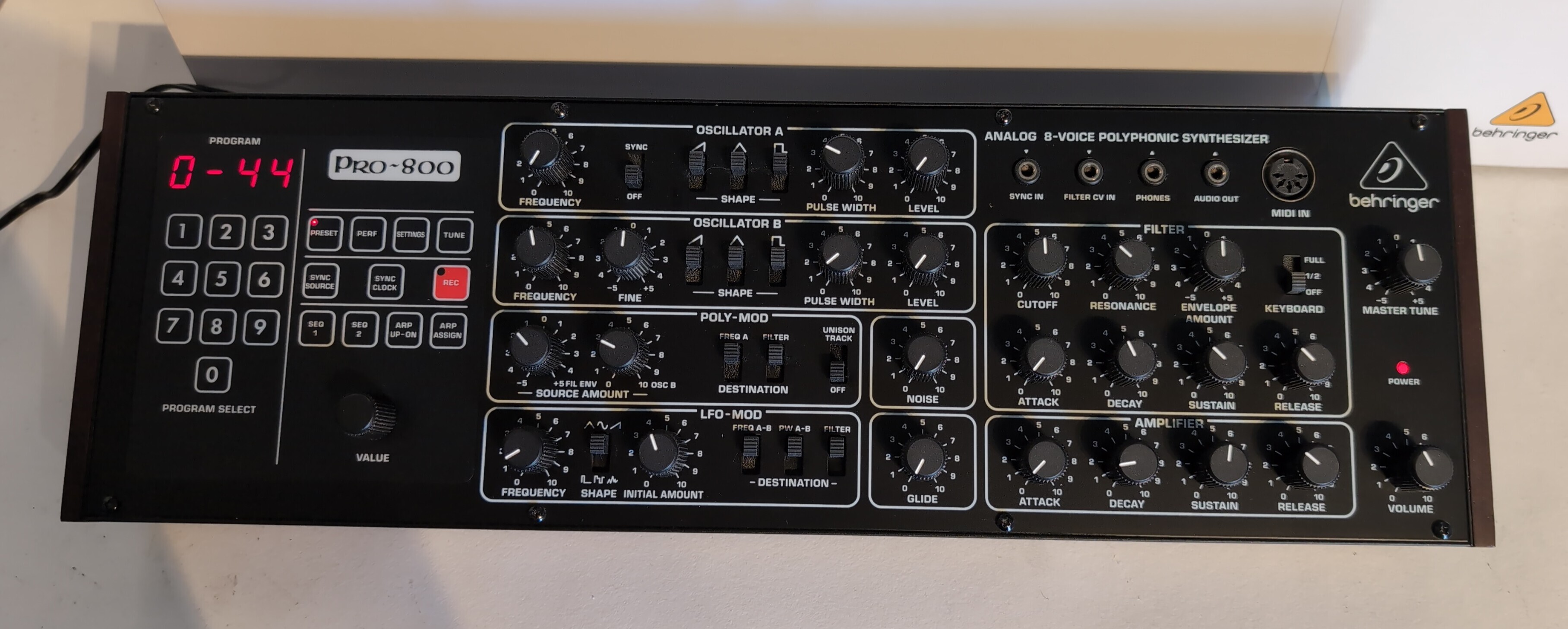 Vends Behringer pro 800