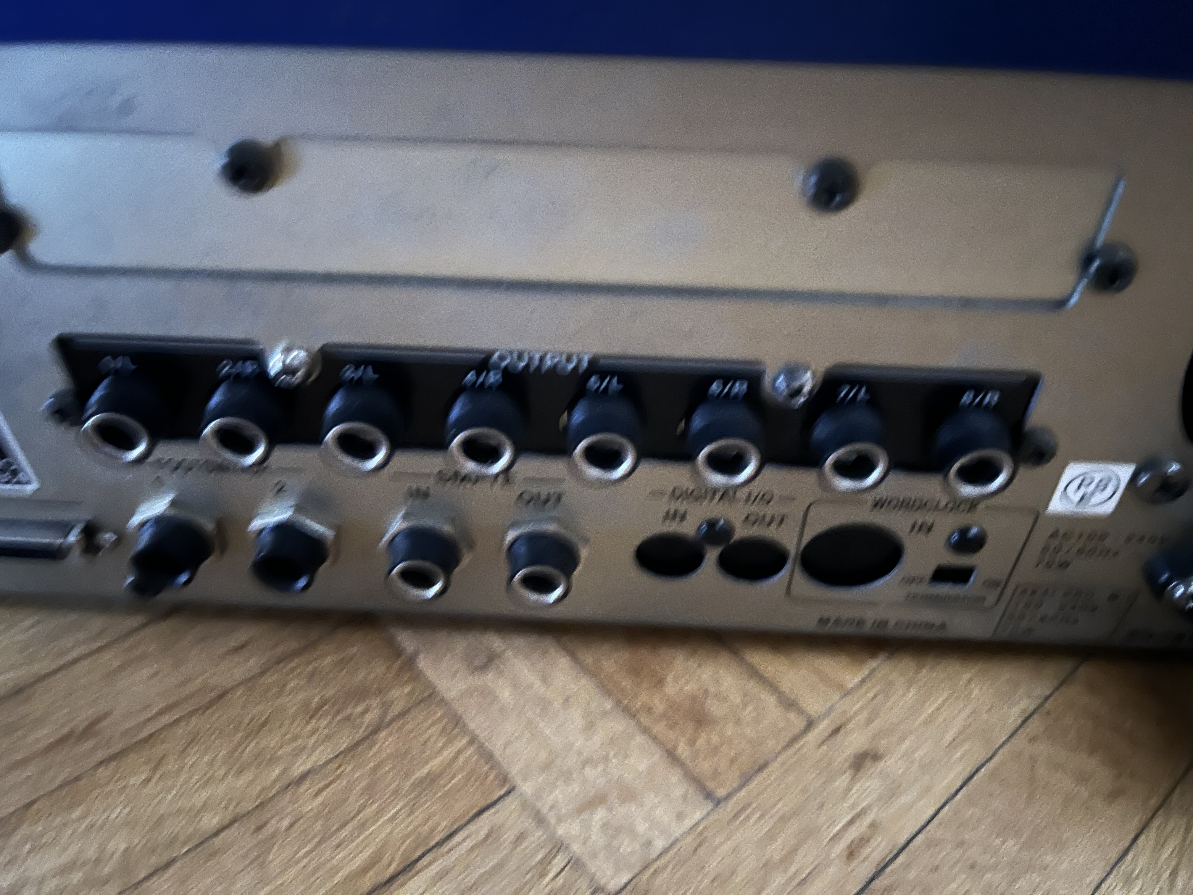 Akai Professional MPC4000 (4828)