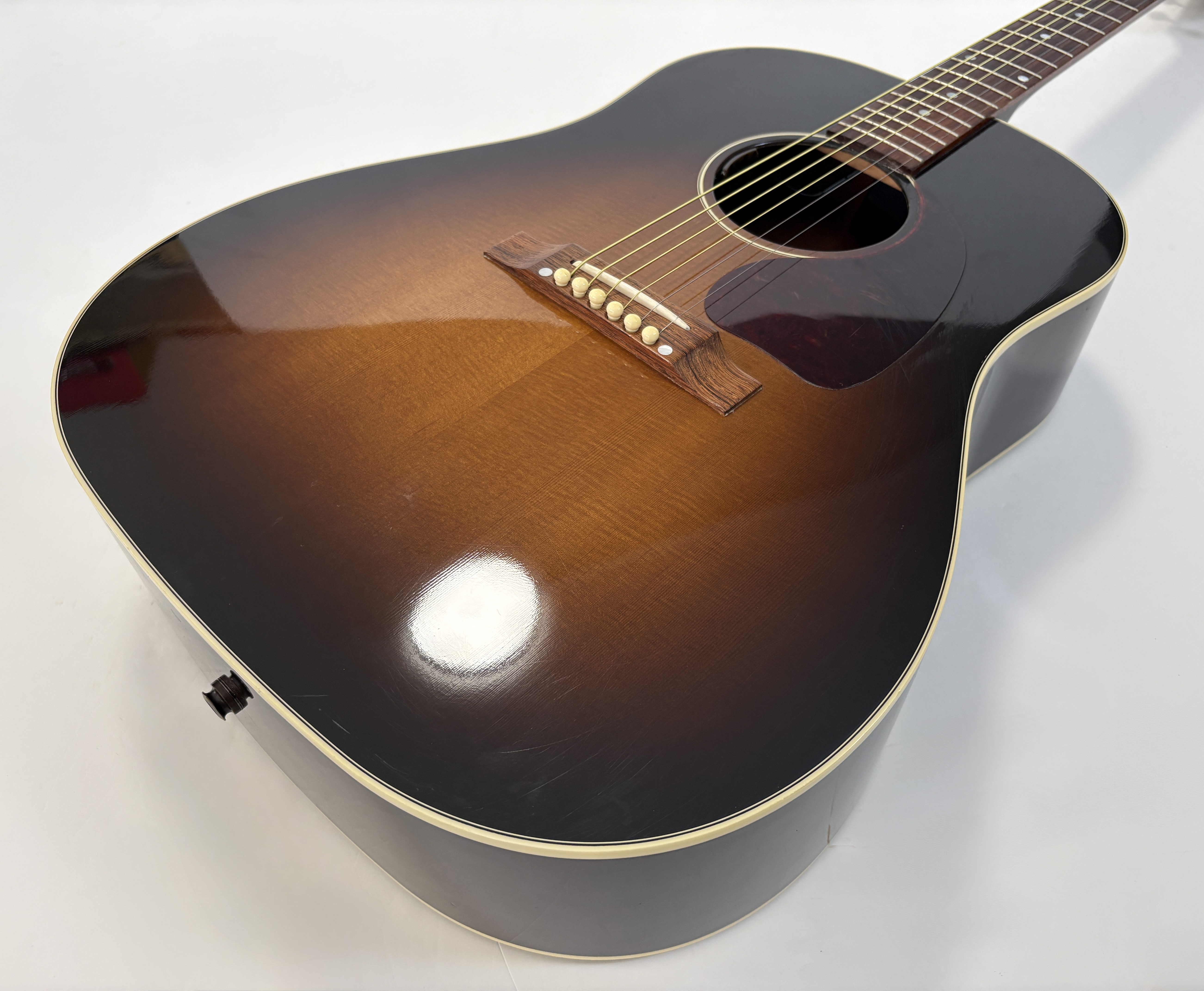 Gibson J-45 True Vintage (33351)