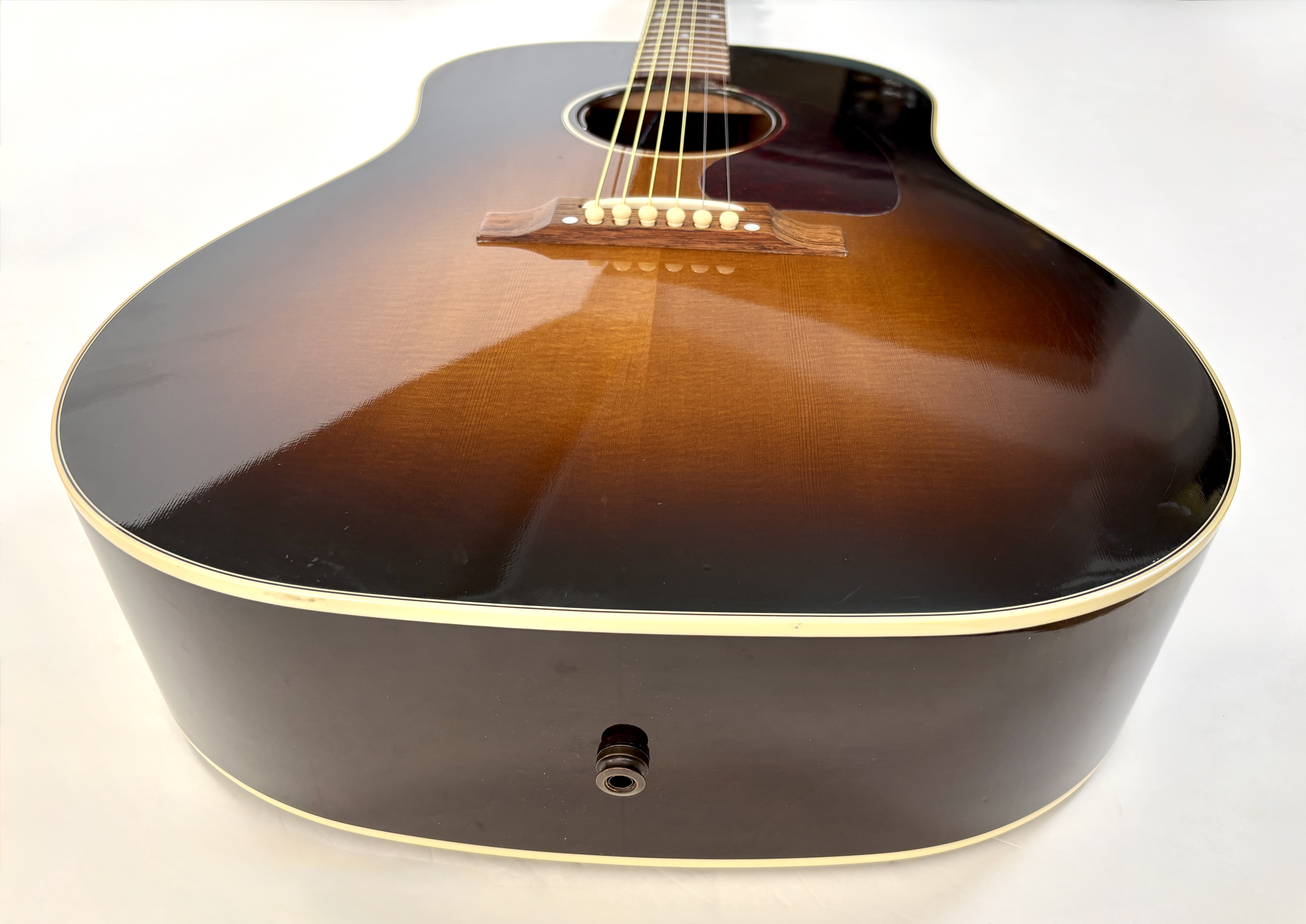 Gibson J-45 True Vintage (1781)