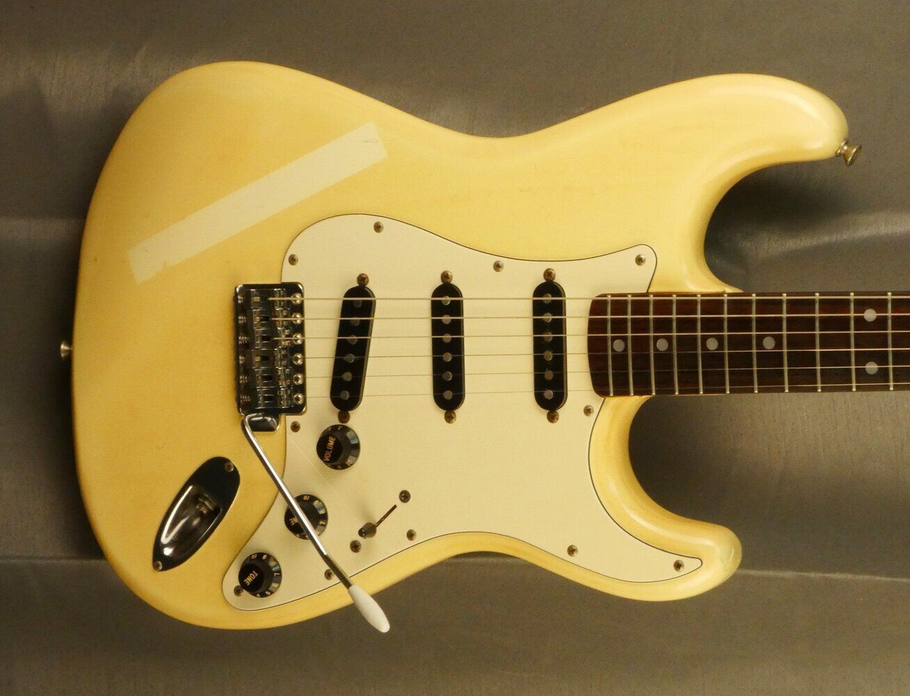 fender-stratocaster-st-5468341