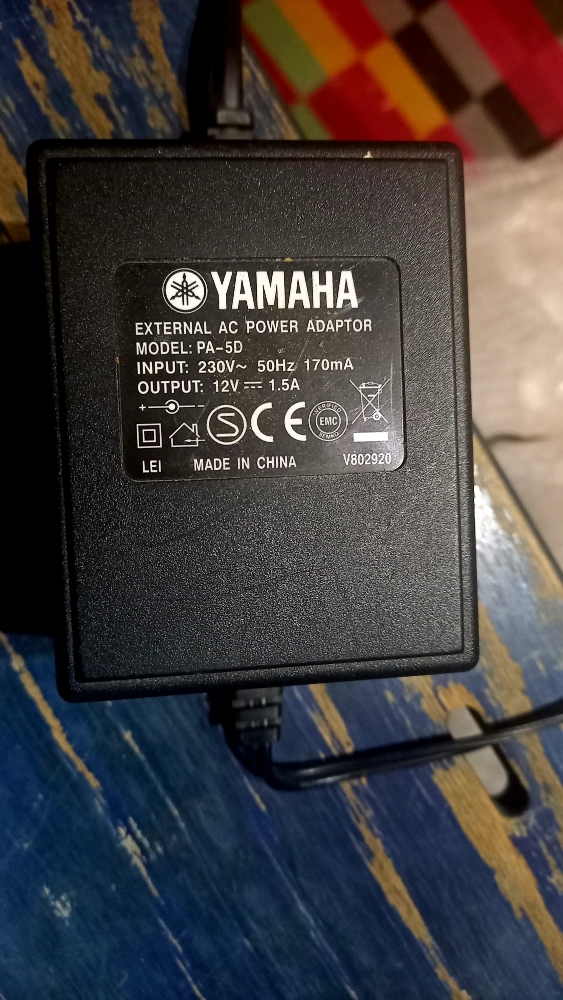 Yamaha DGX-205 (38776)
