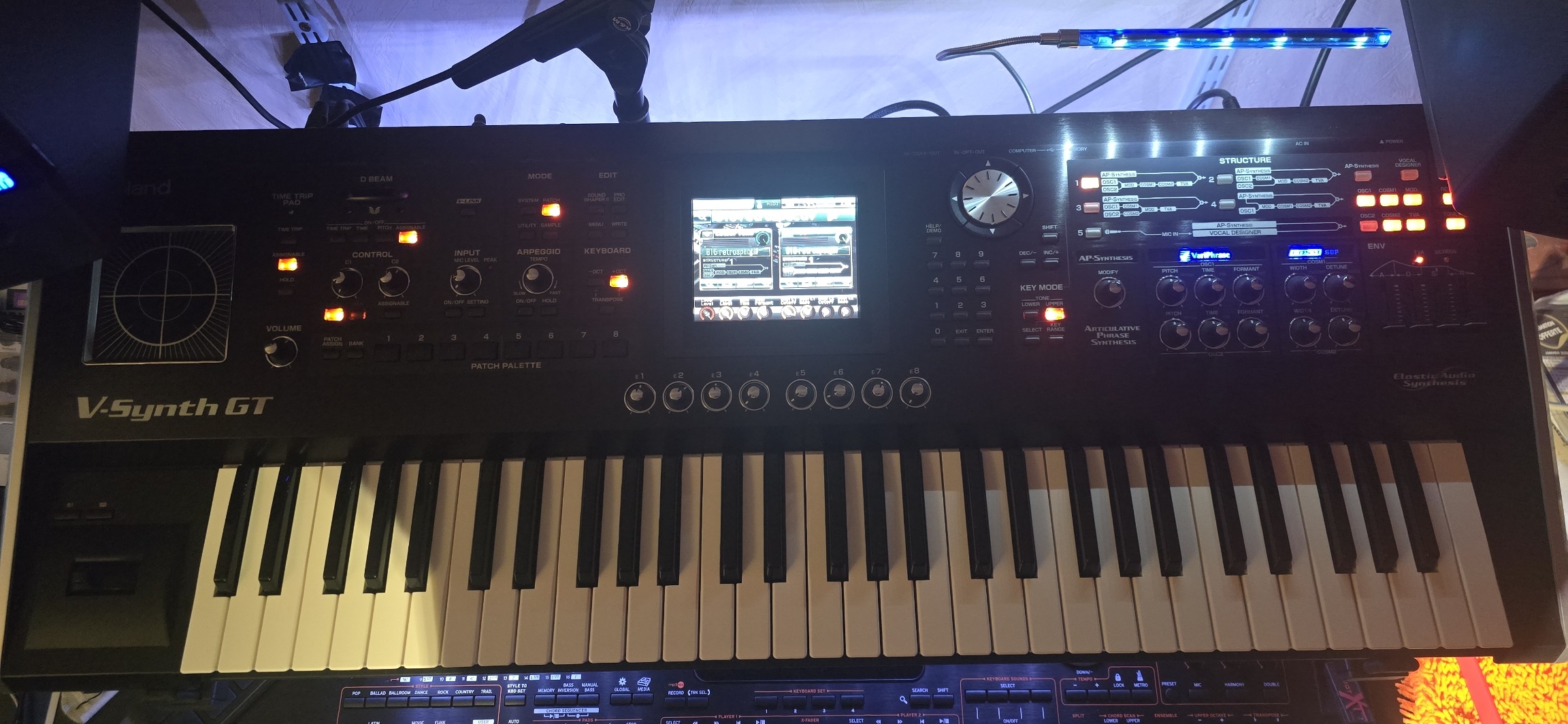 Vends Roland V-Synth GT 