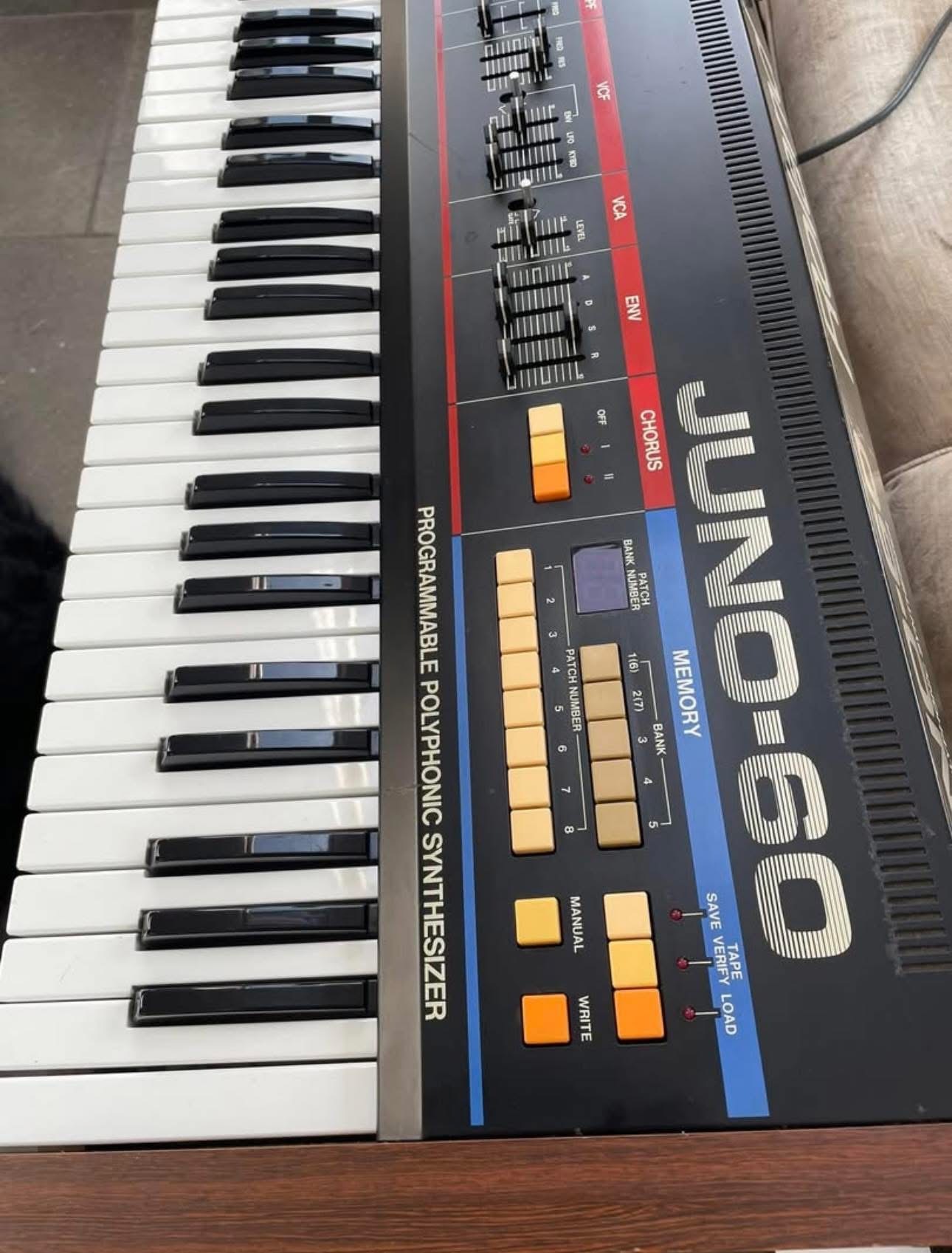 Juno 60 clavier