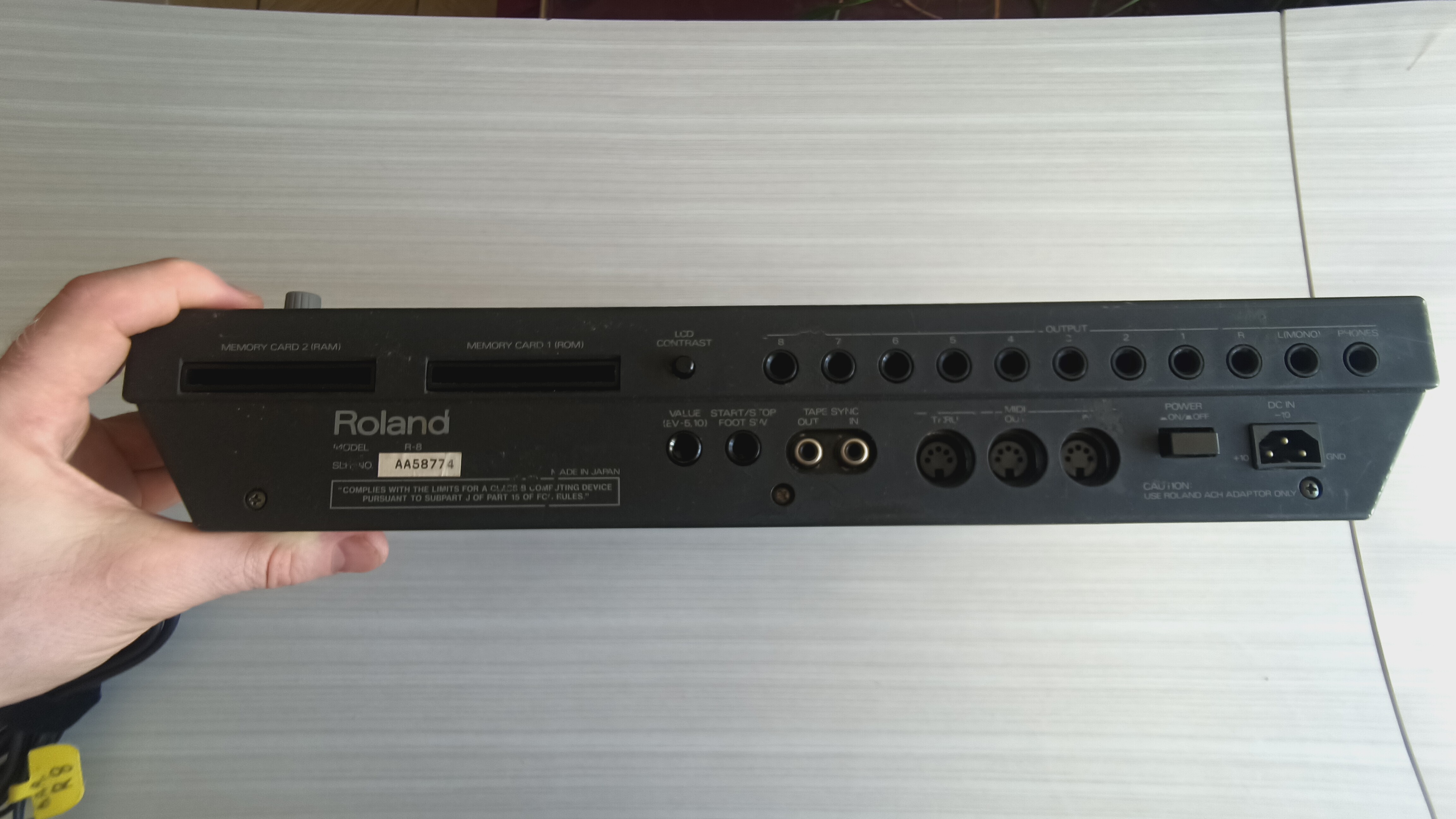 Roland R-8 (69045)
