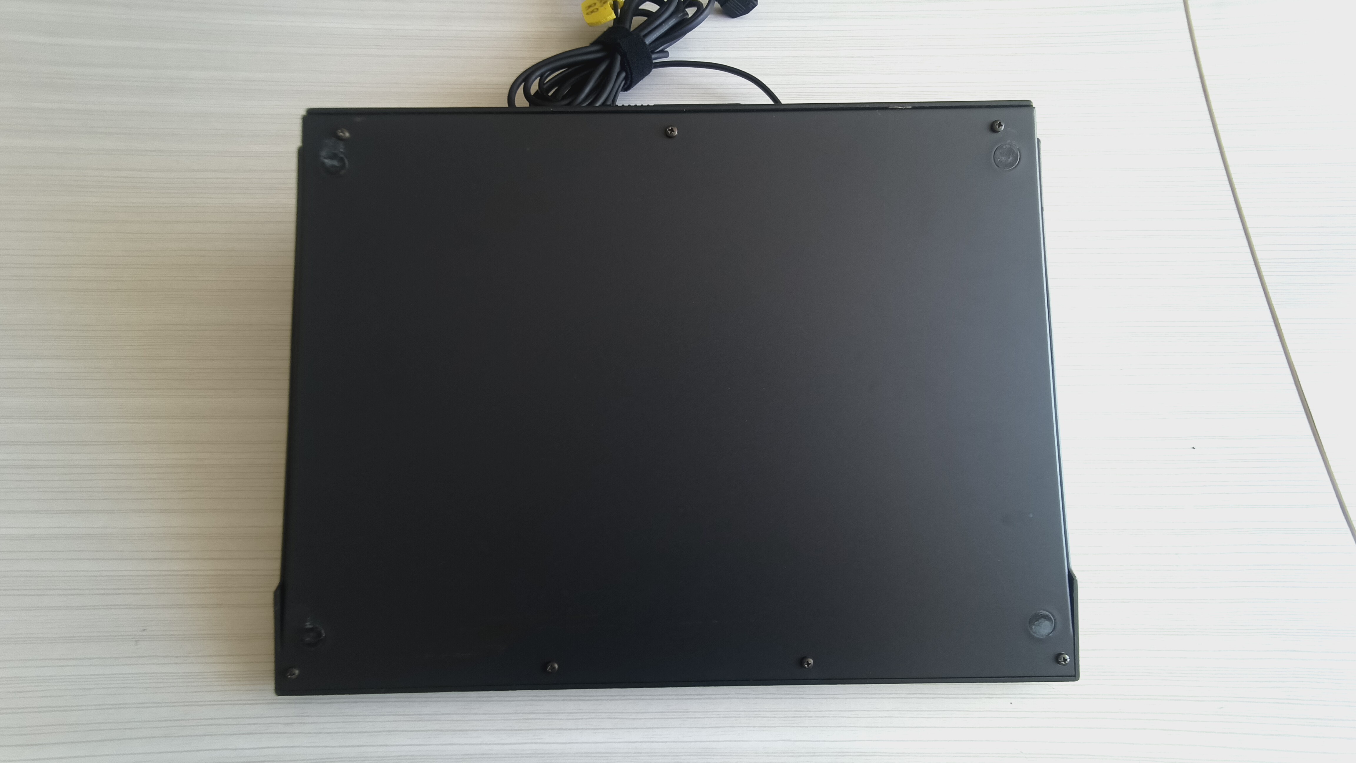Roland R-8 (8101)