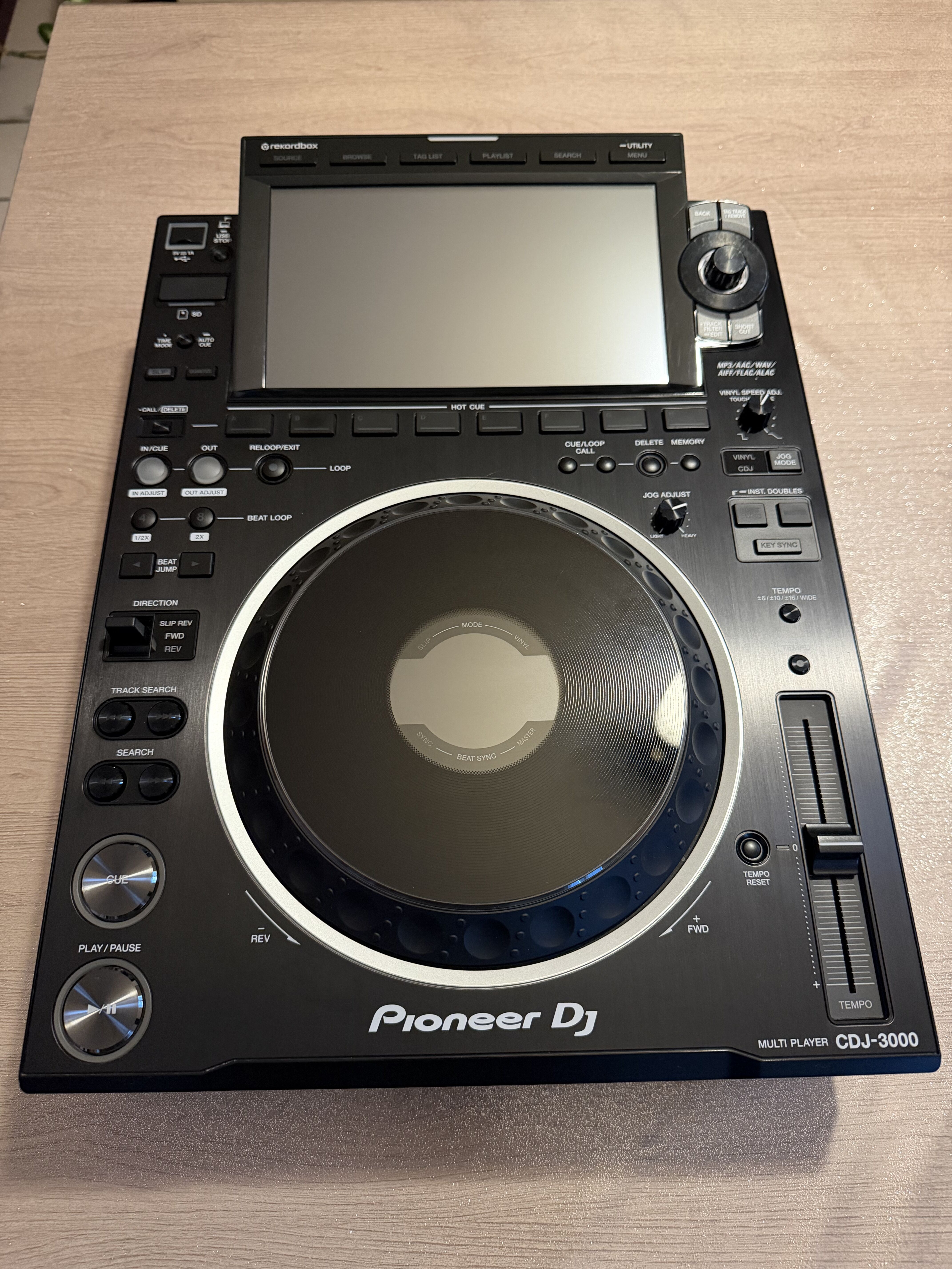 Vends platine Pioneer Dj CDJ-3000 + Decksaver