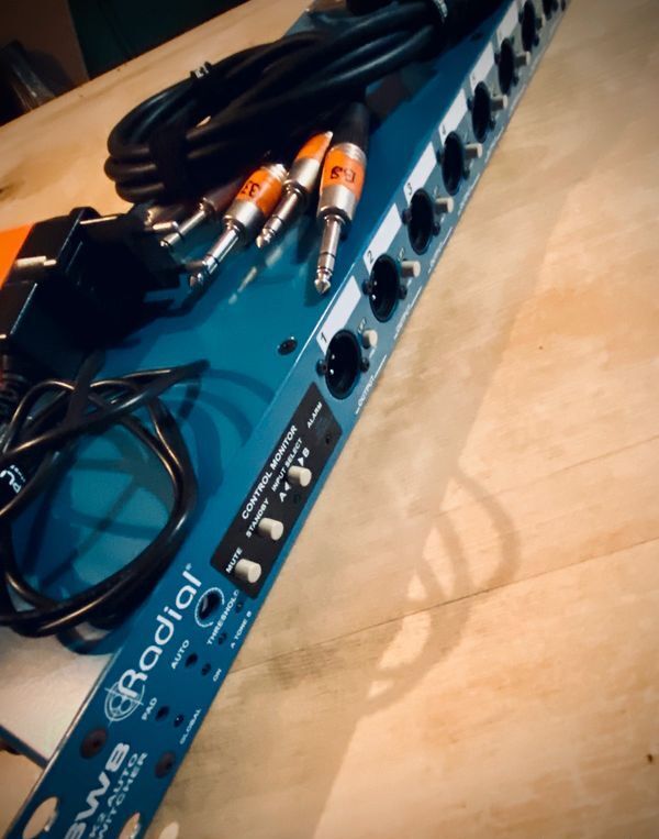 Radial Engineering SW8 (793)