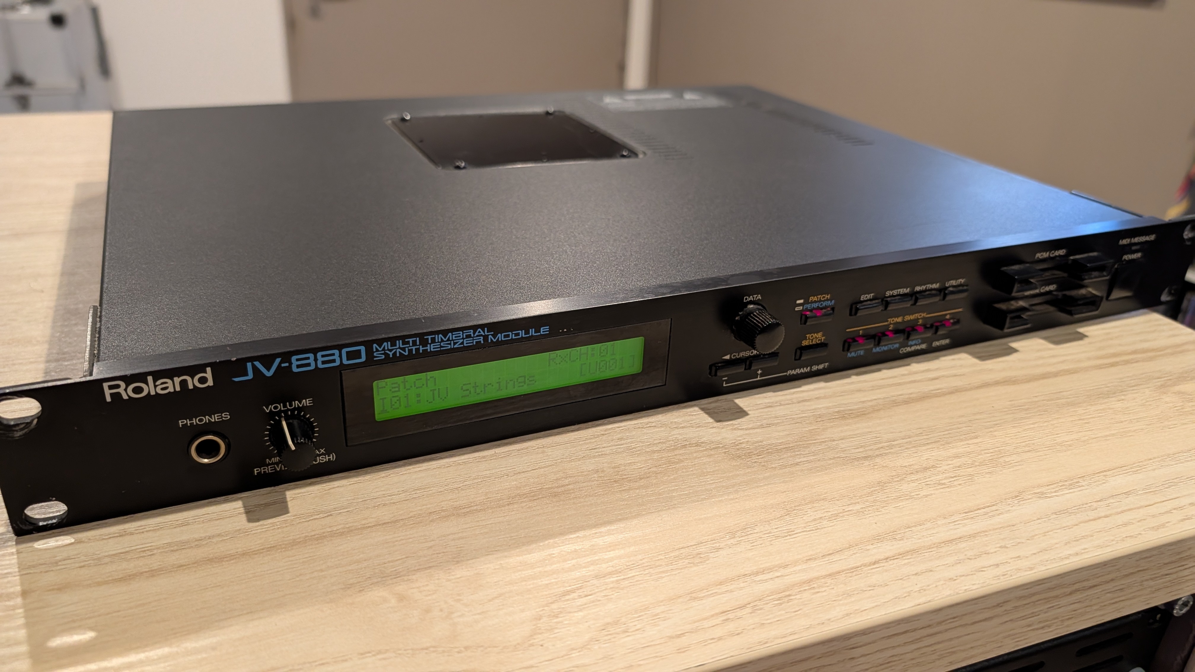 Vds Roland JV-880