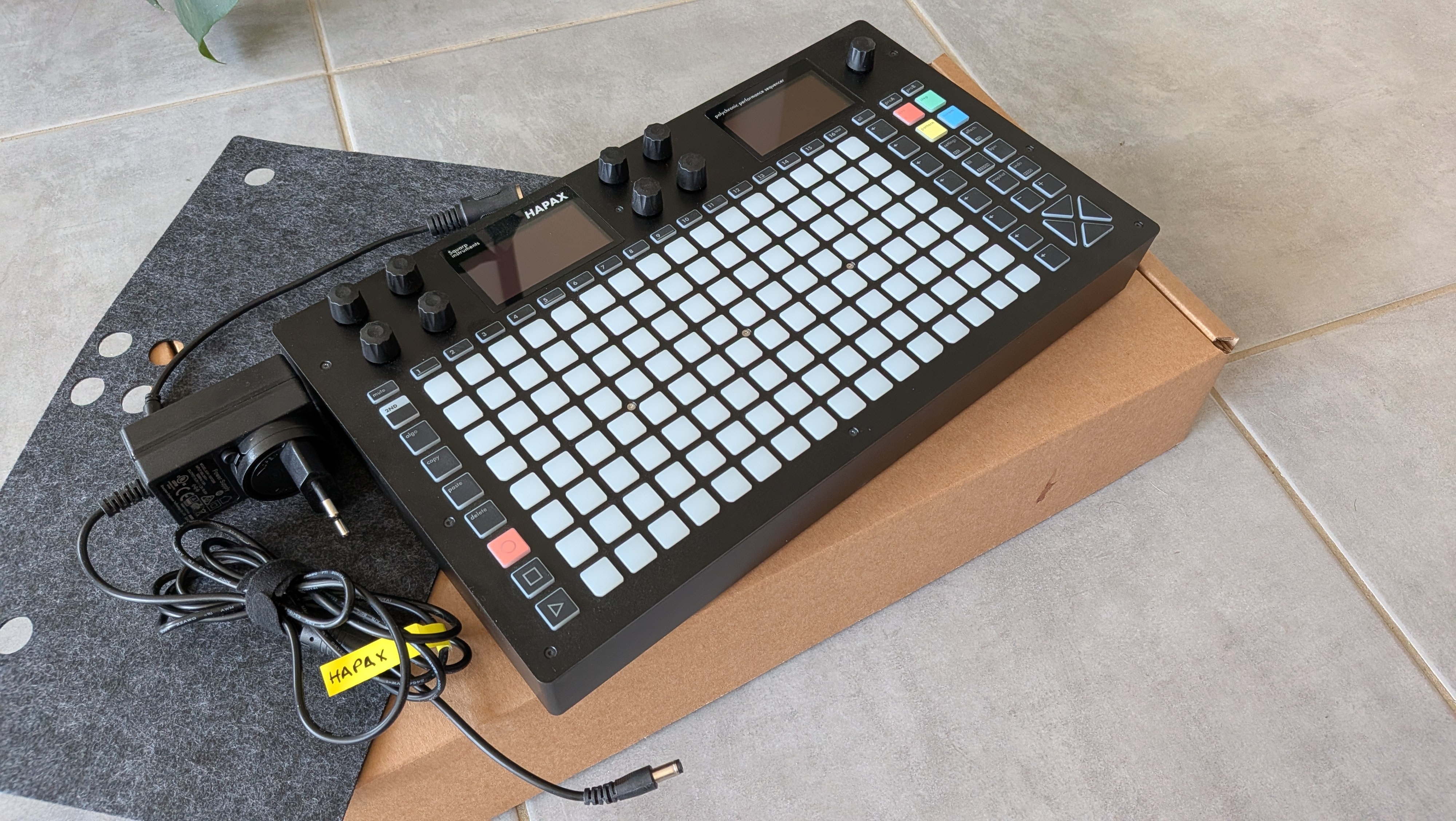 Squarp Instruments Hapax (99998)