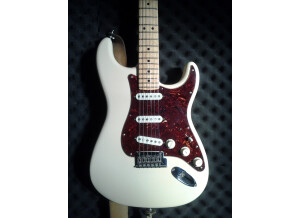 Fender American Series - Stratocaster Maple Chrome Red