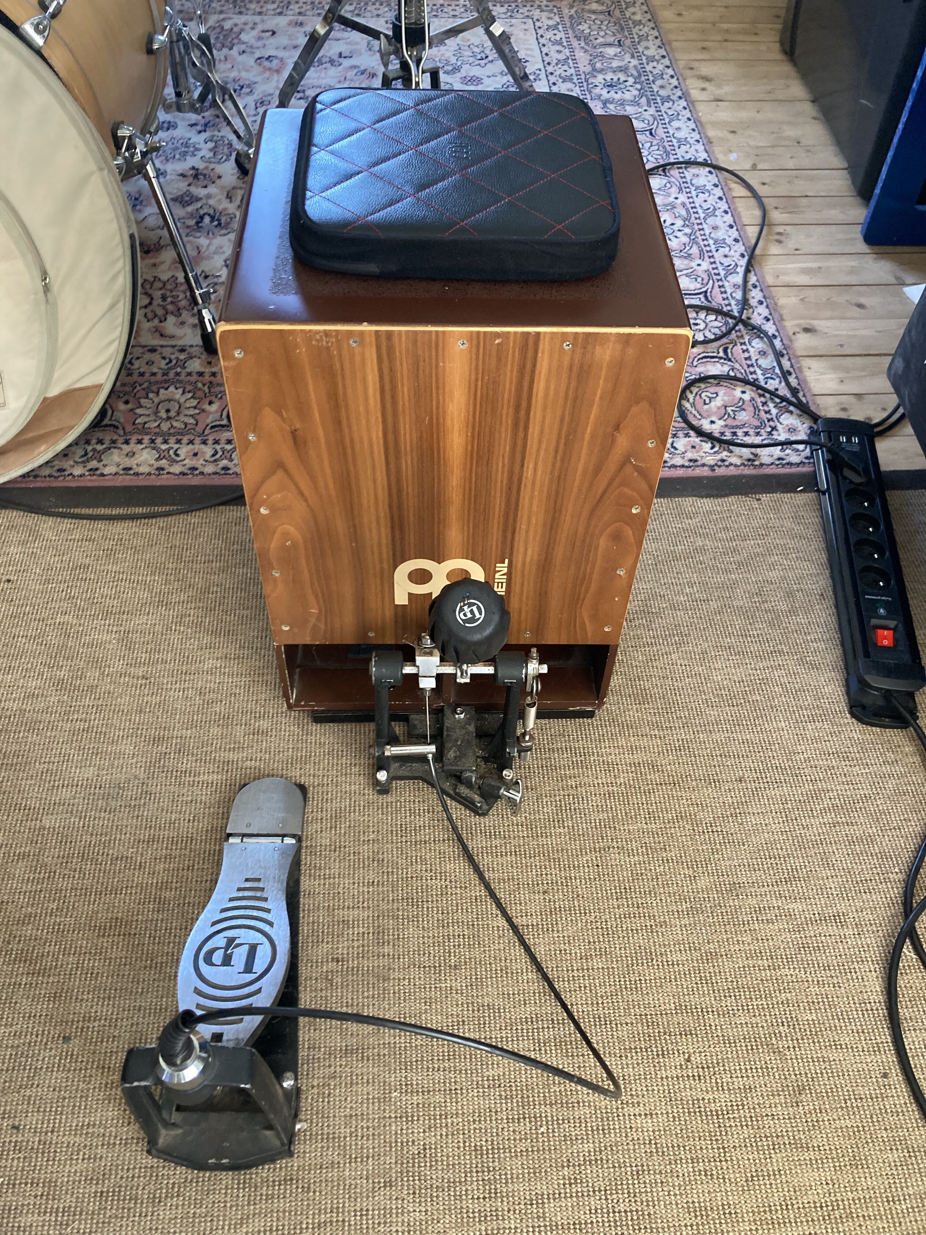 Vends Cajon Pass + pédale + micro plat