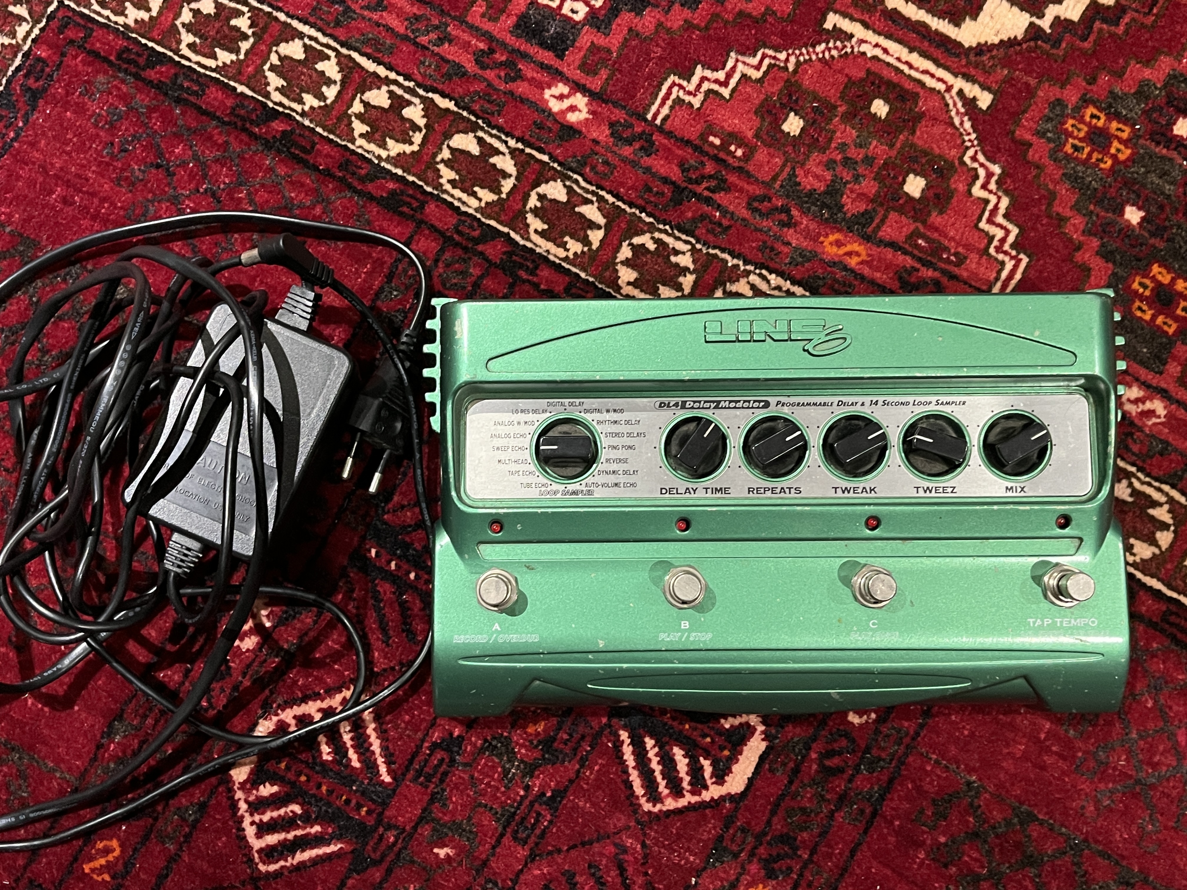 Vends pédale delay Line 6 DL4 avec son alim