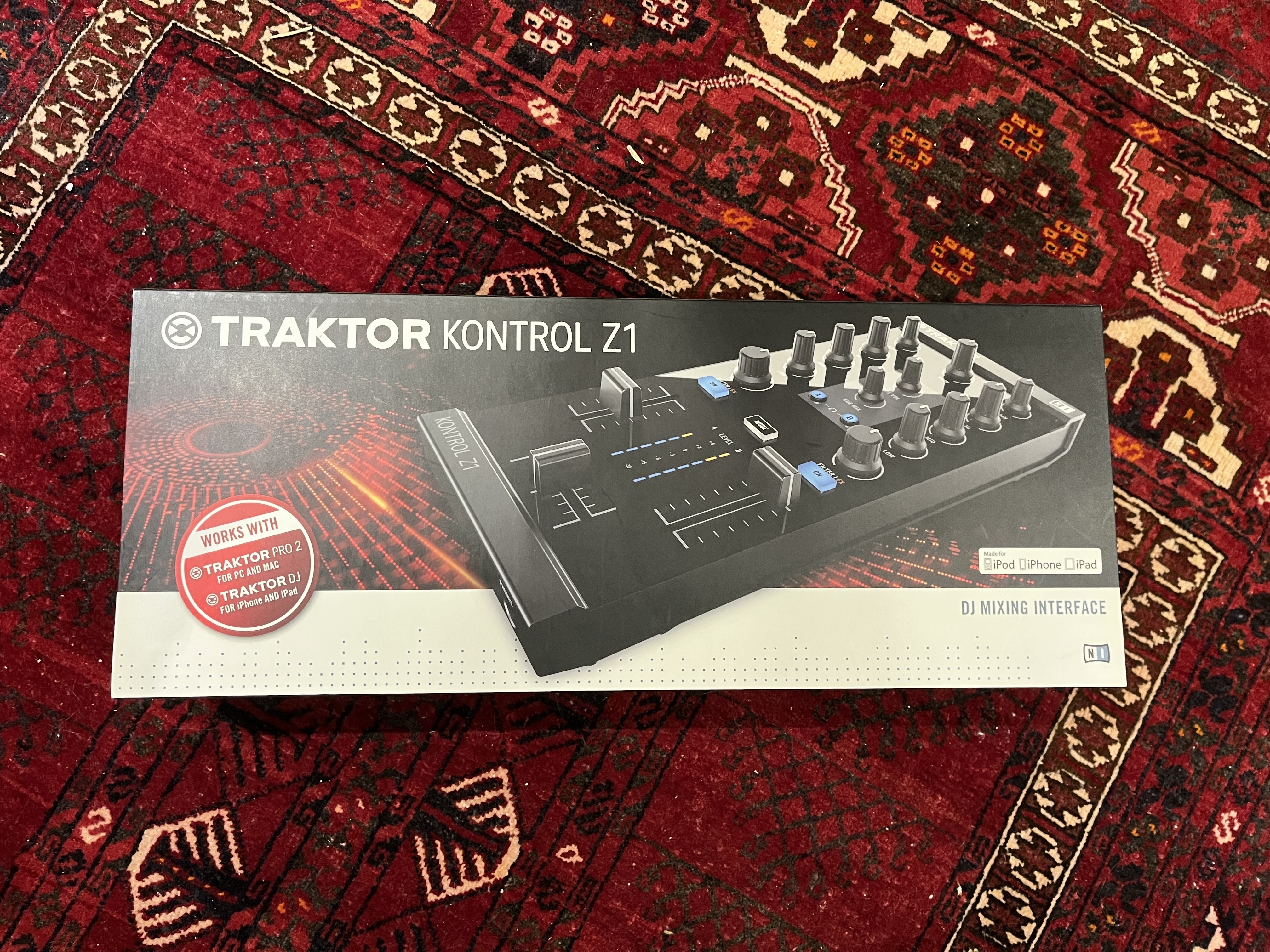 Native Instruments Traktor Kontrol Z1 (70209)
