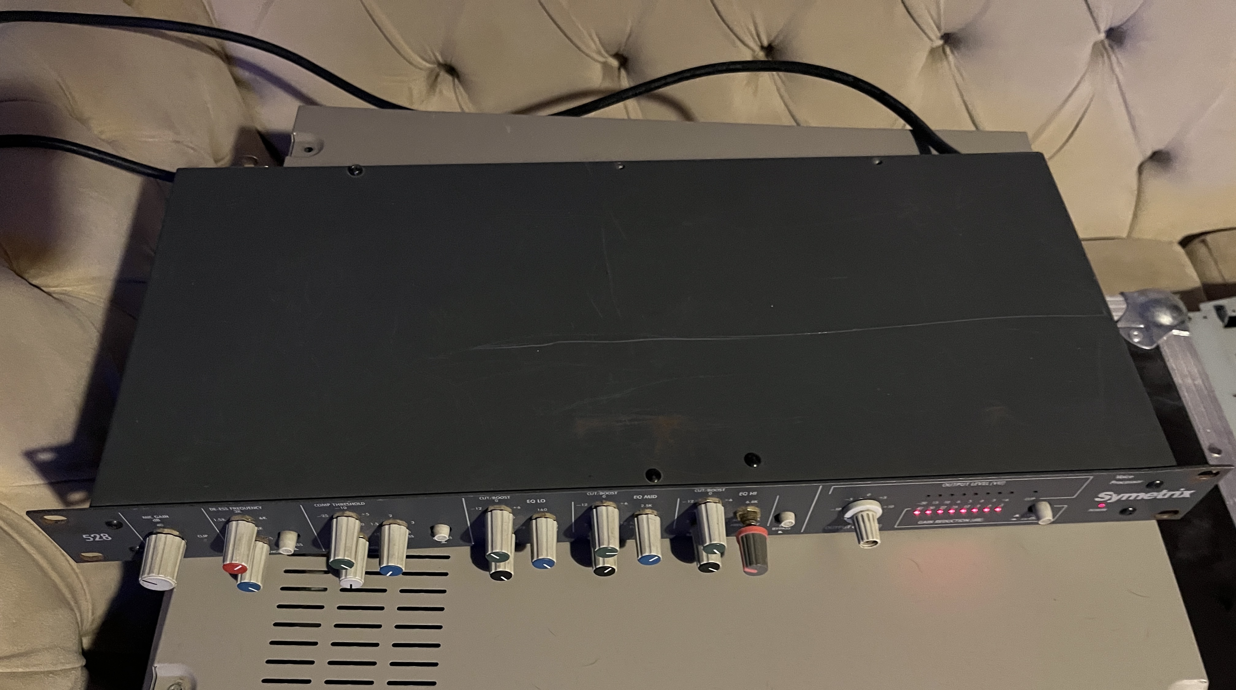 Symetrix 528 (26025)