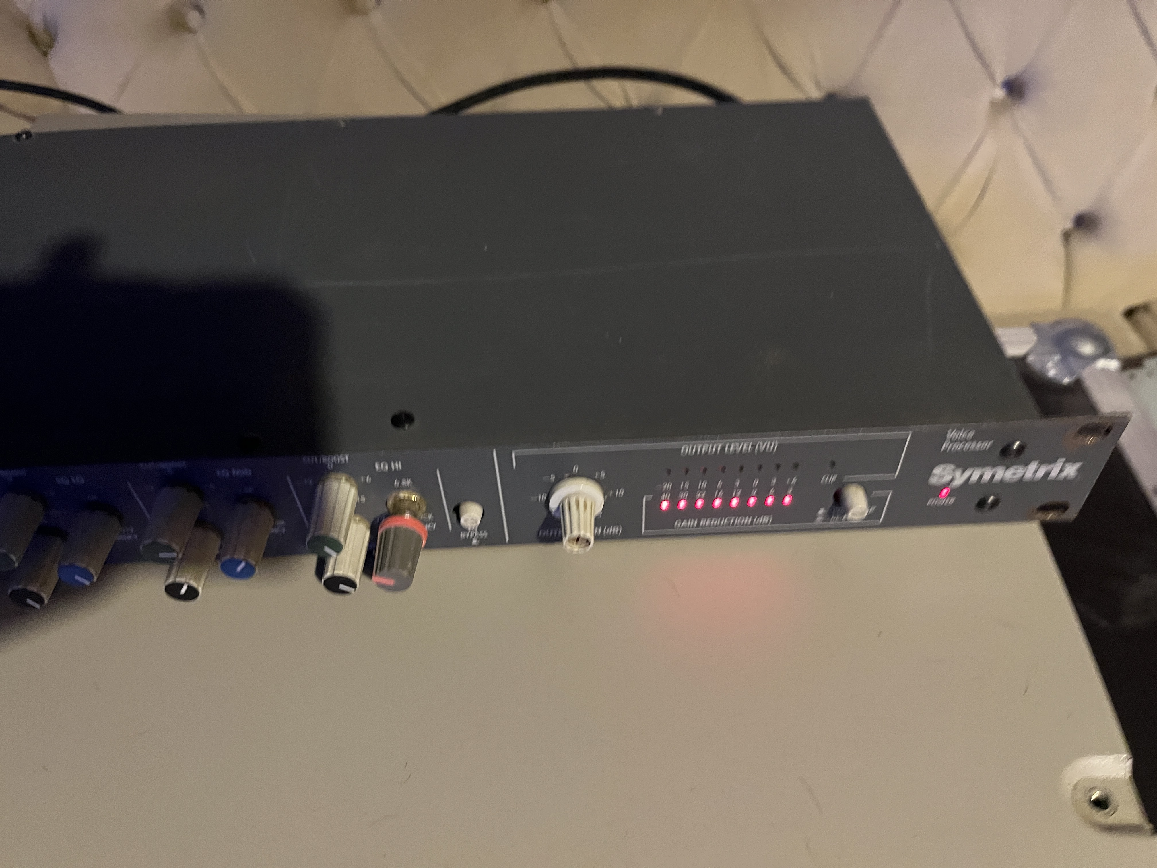 Symetrix 528 (21870)