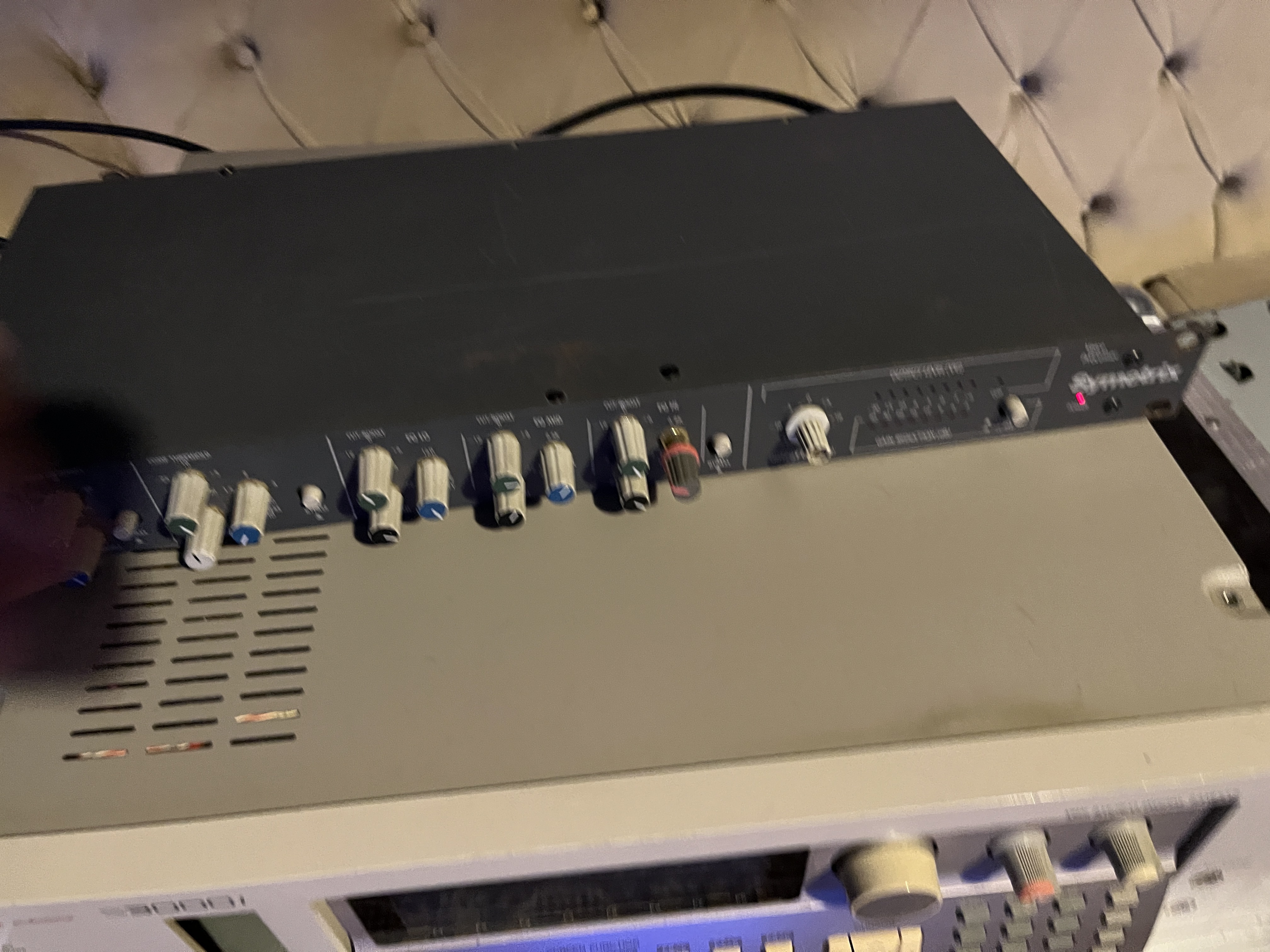 Symetrix 528 (47849)