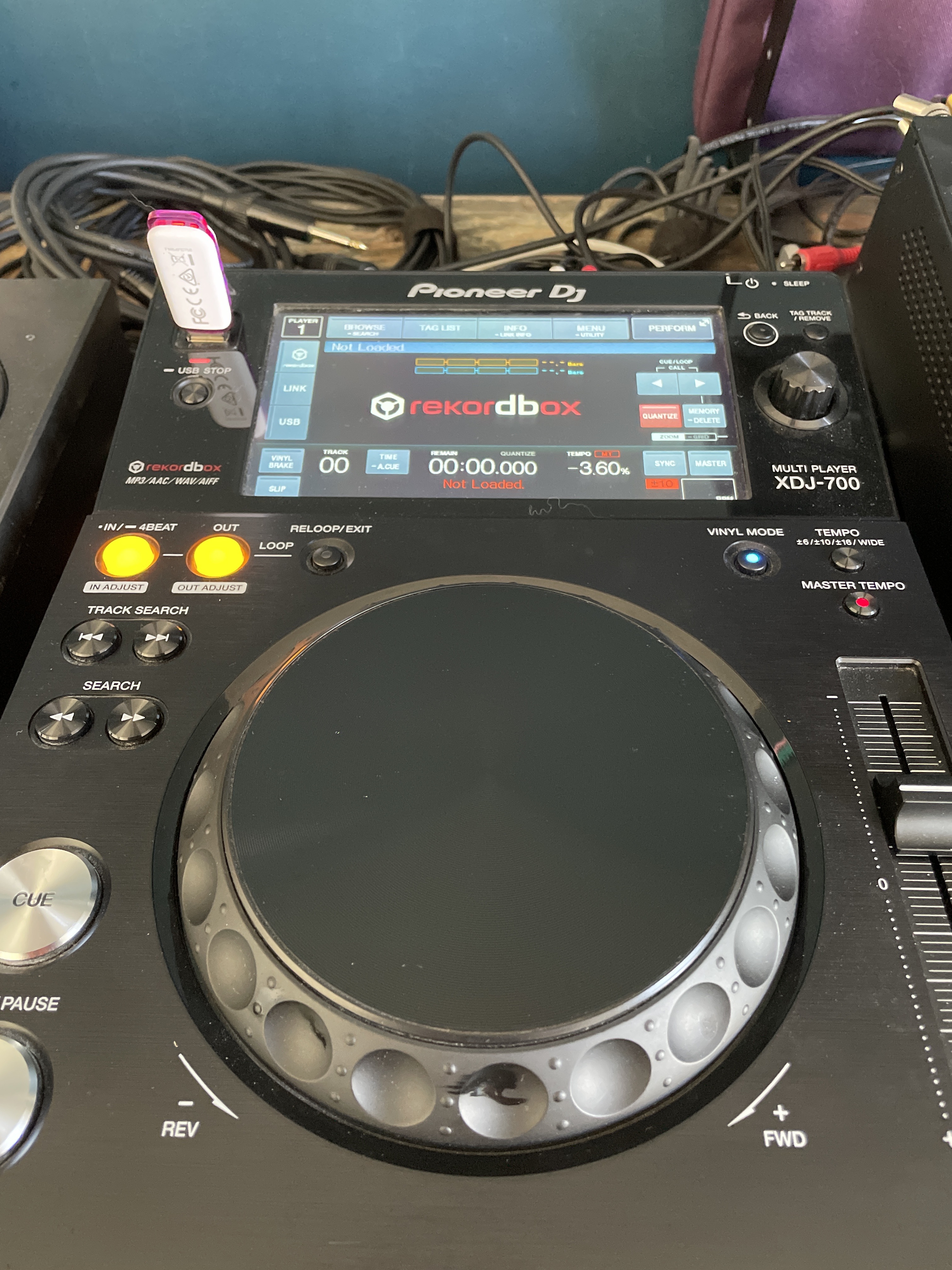 XDJ-700 