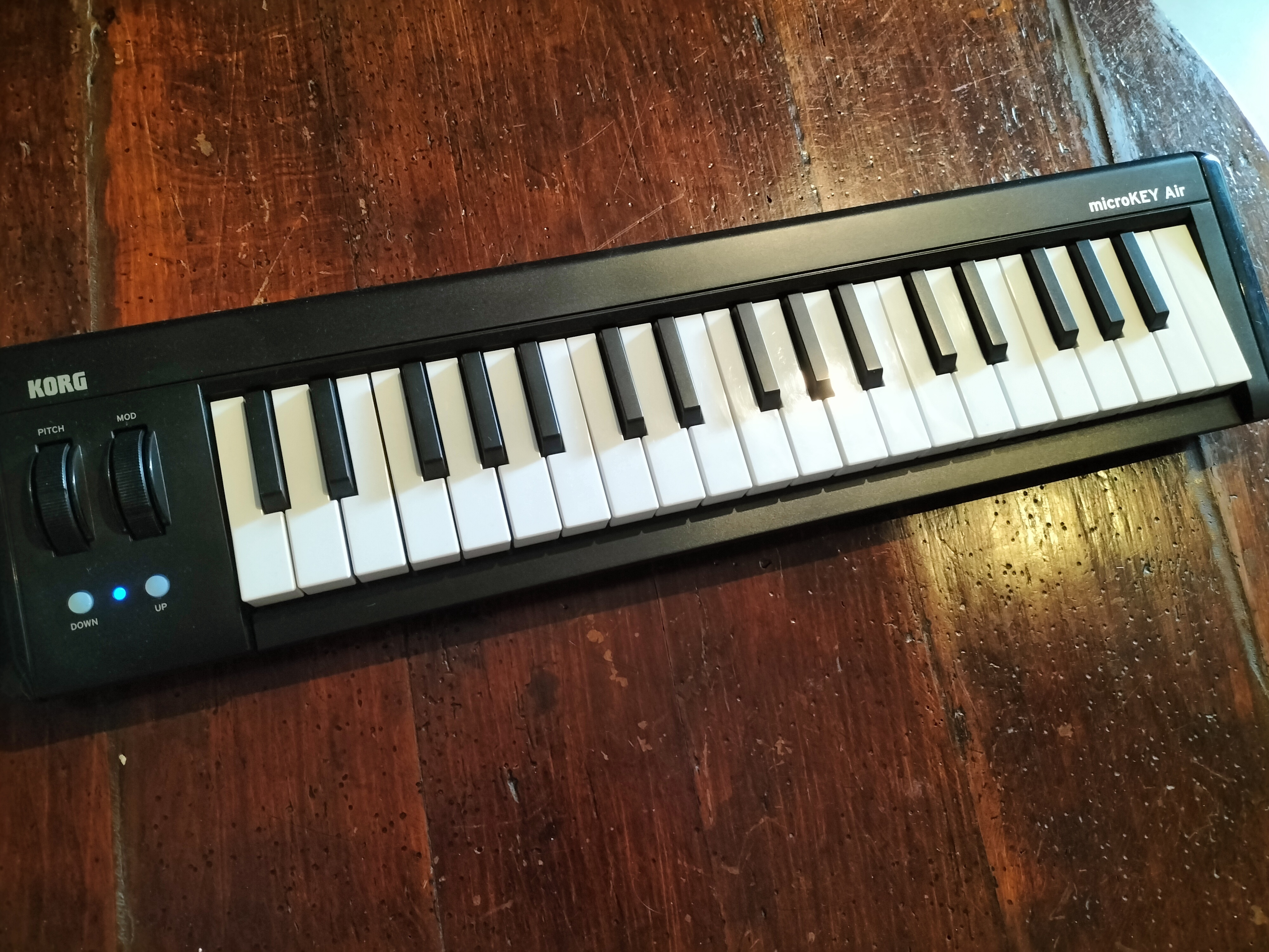 KORG MICROKEY AIR 37 état neuf