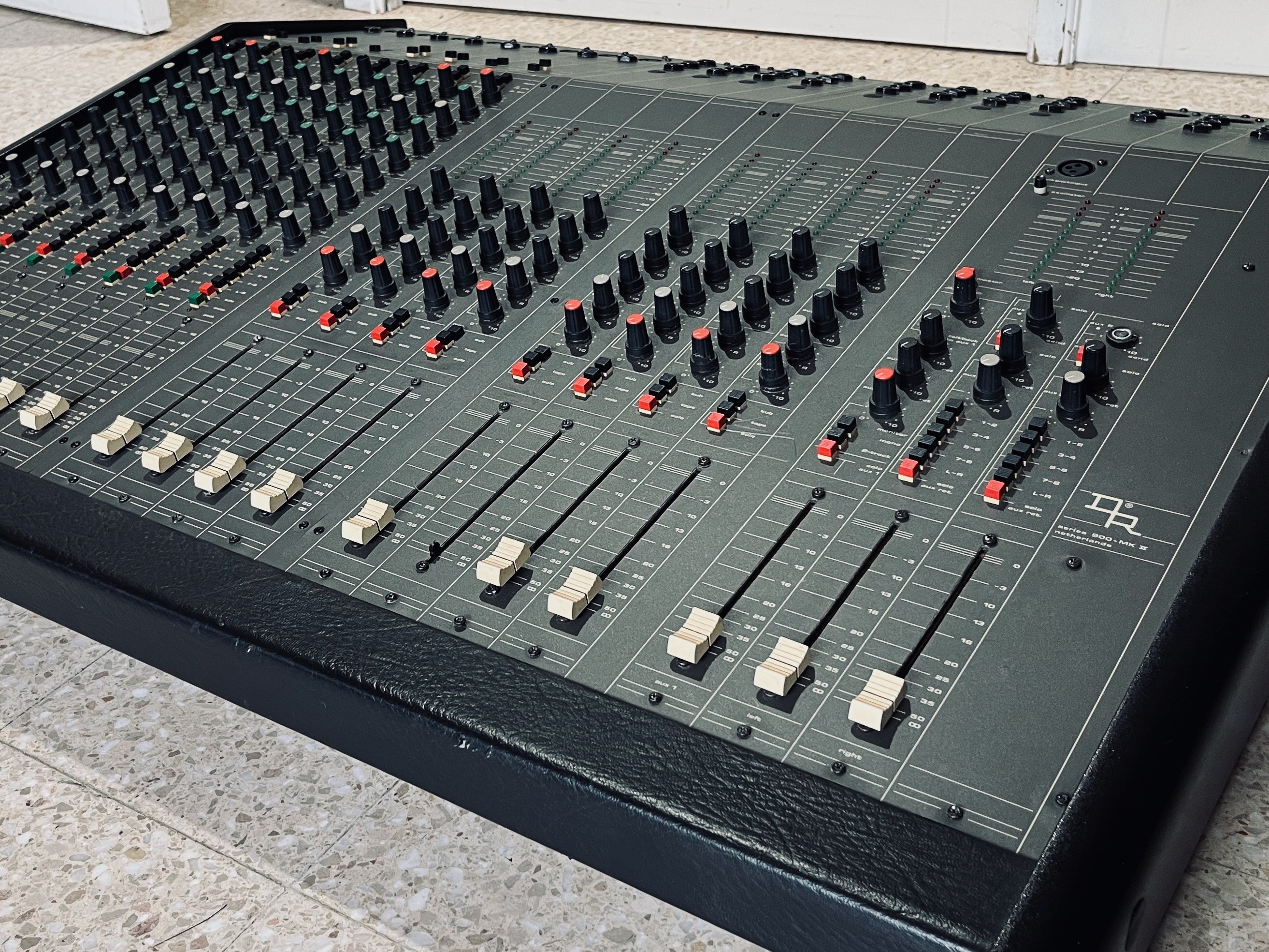 DR-TABLE - 6
