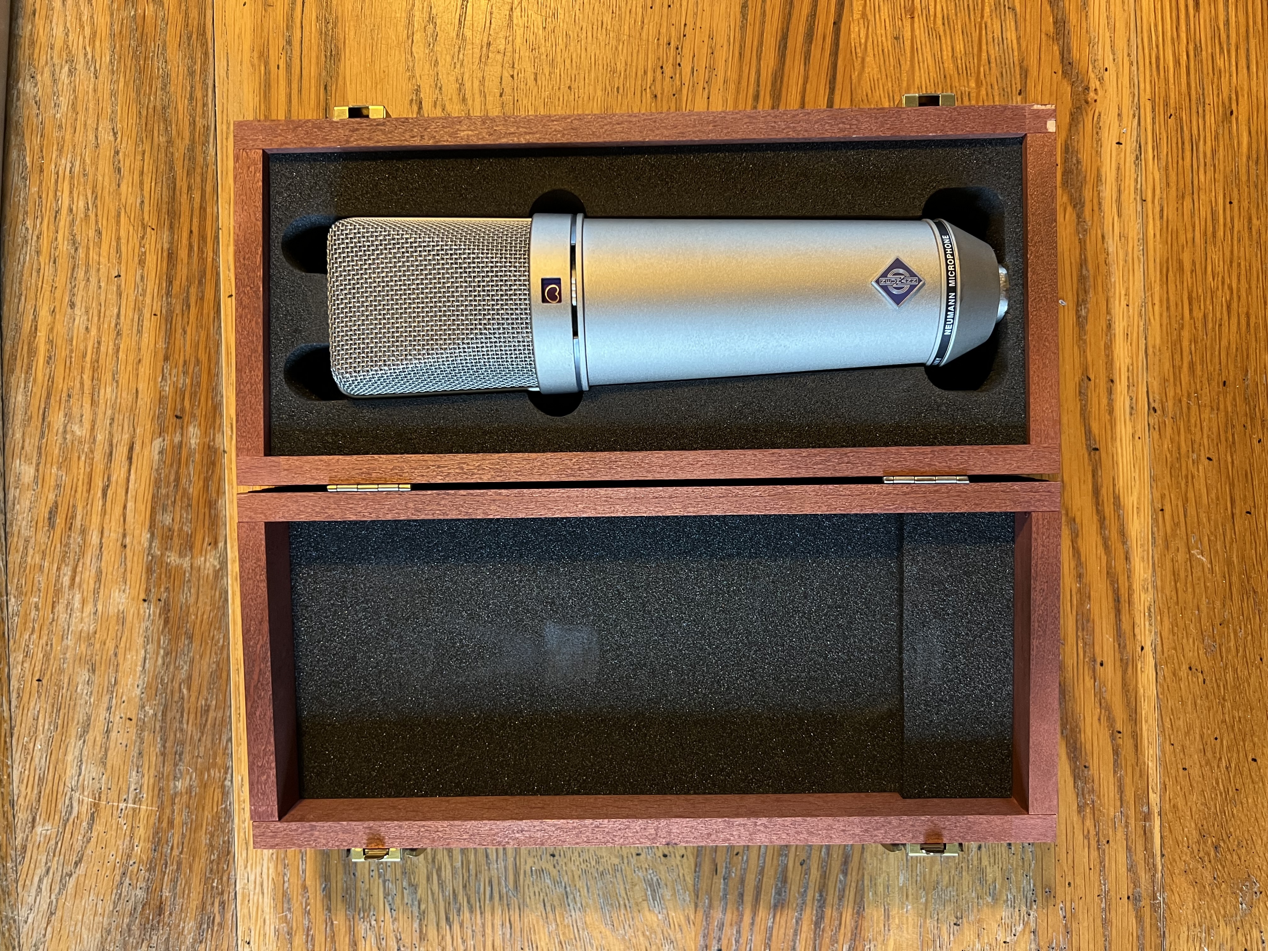 Micro Neumann U87 Ai Studio Set / Comme neuf / Complet boîte + suspension + documents