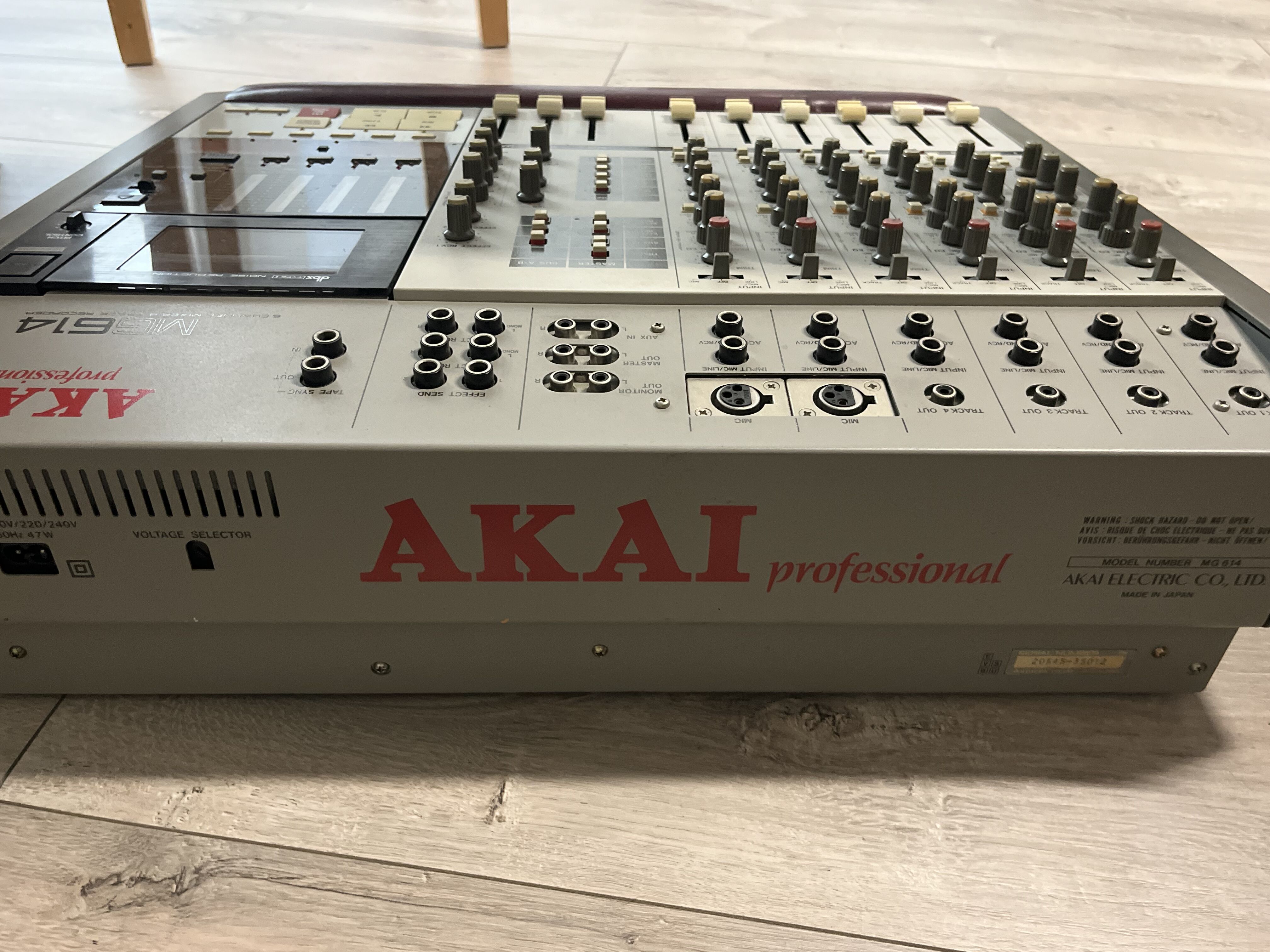Akai Professional MG614 (12975)