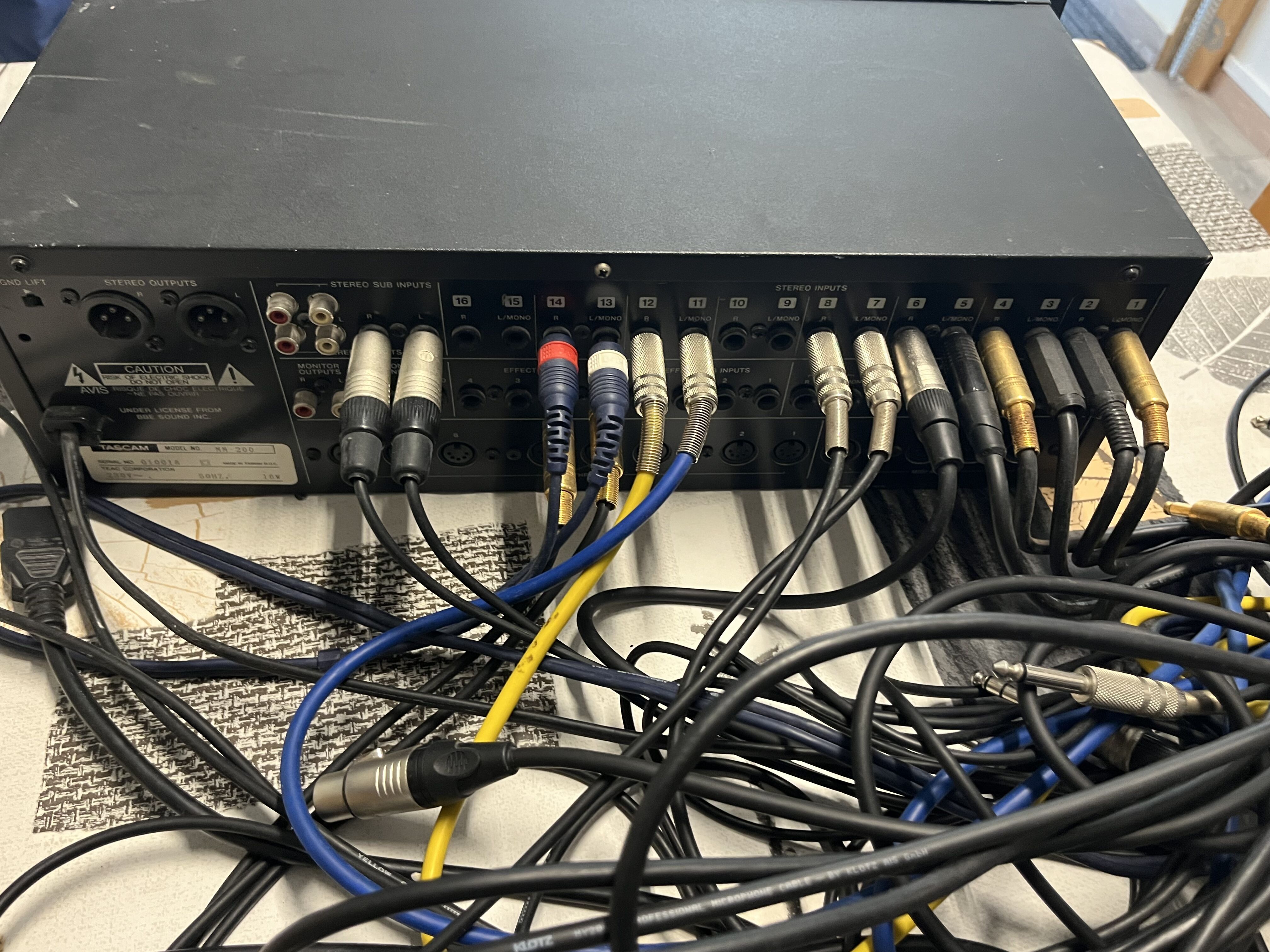 Tascam MM-200 (25155)