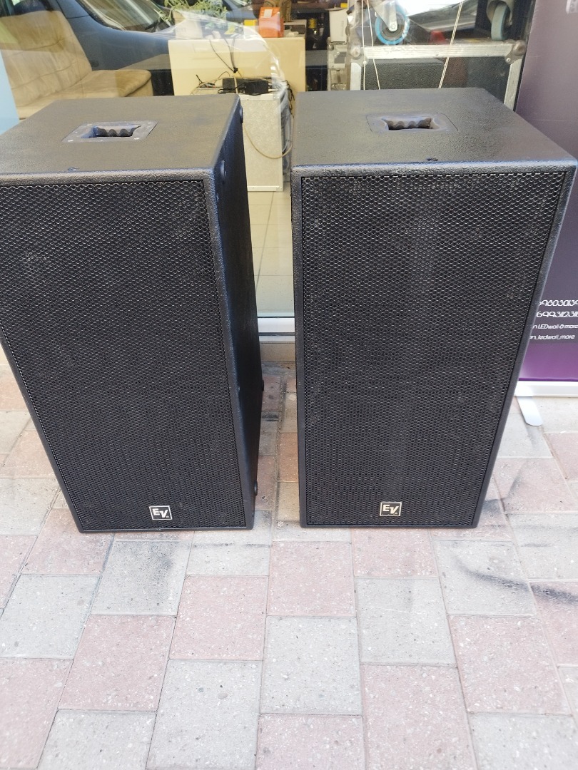 Electro Voice RX118