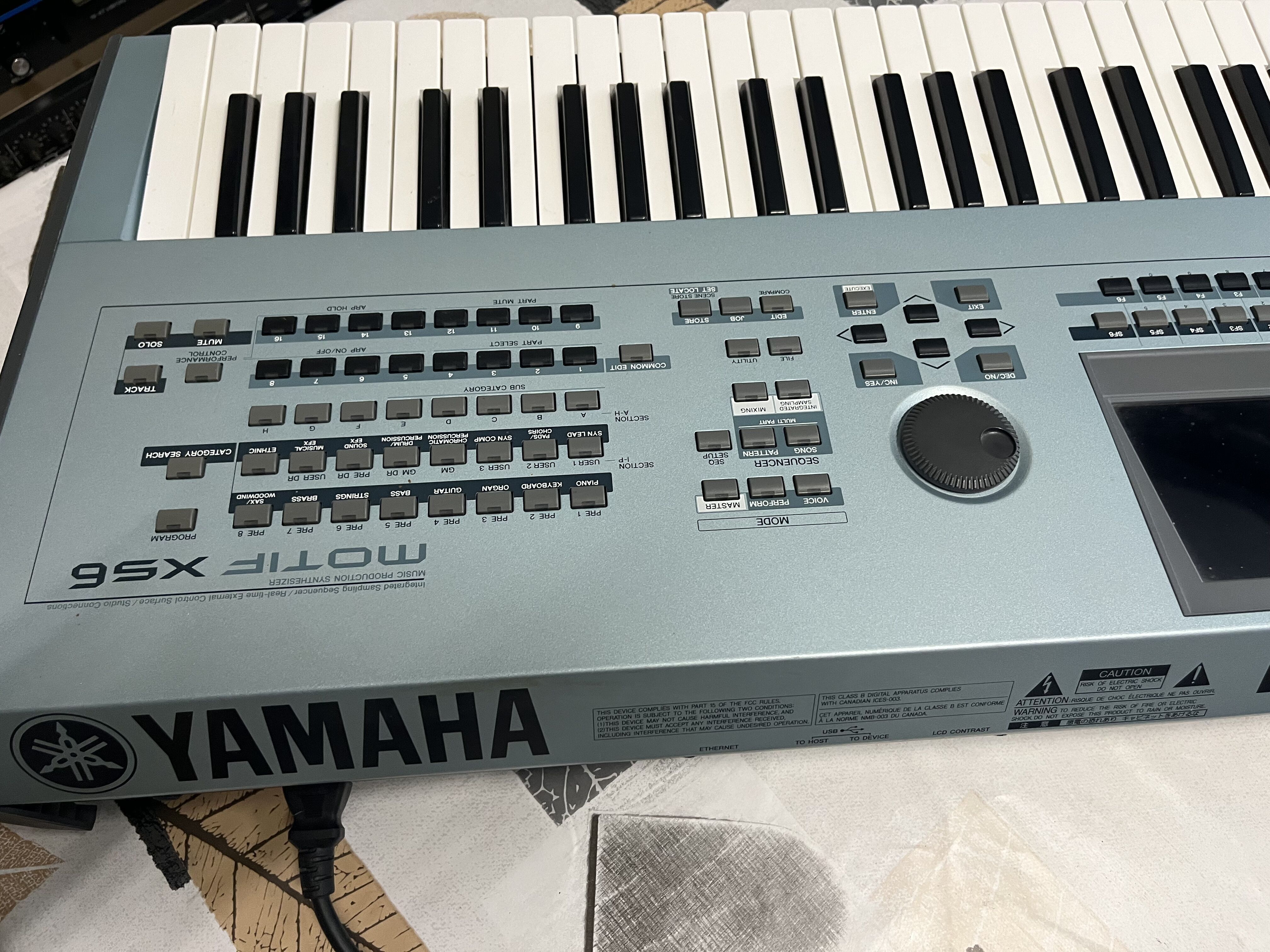 Vends Yamaha MOTIF XS6