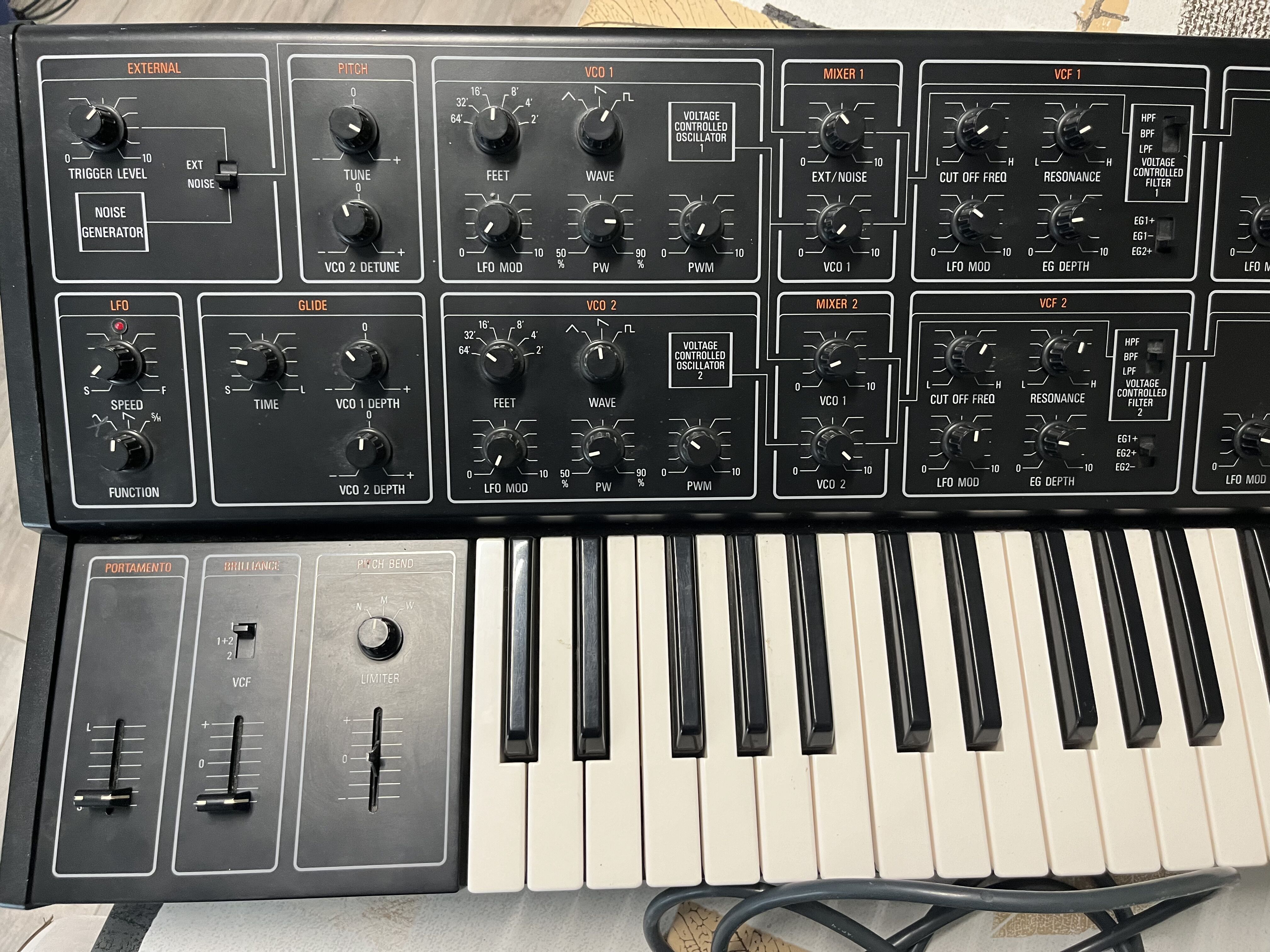 Vends Yamaha CS15