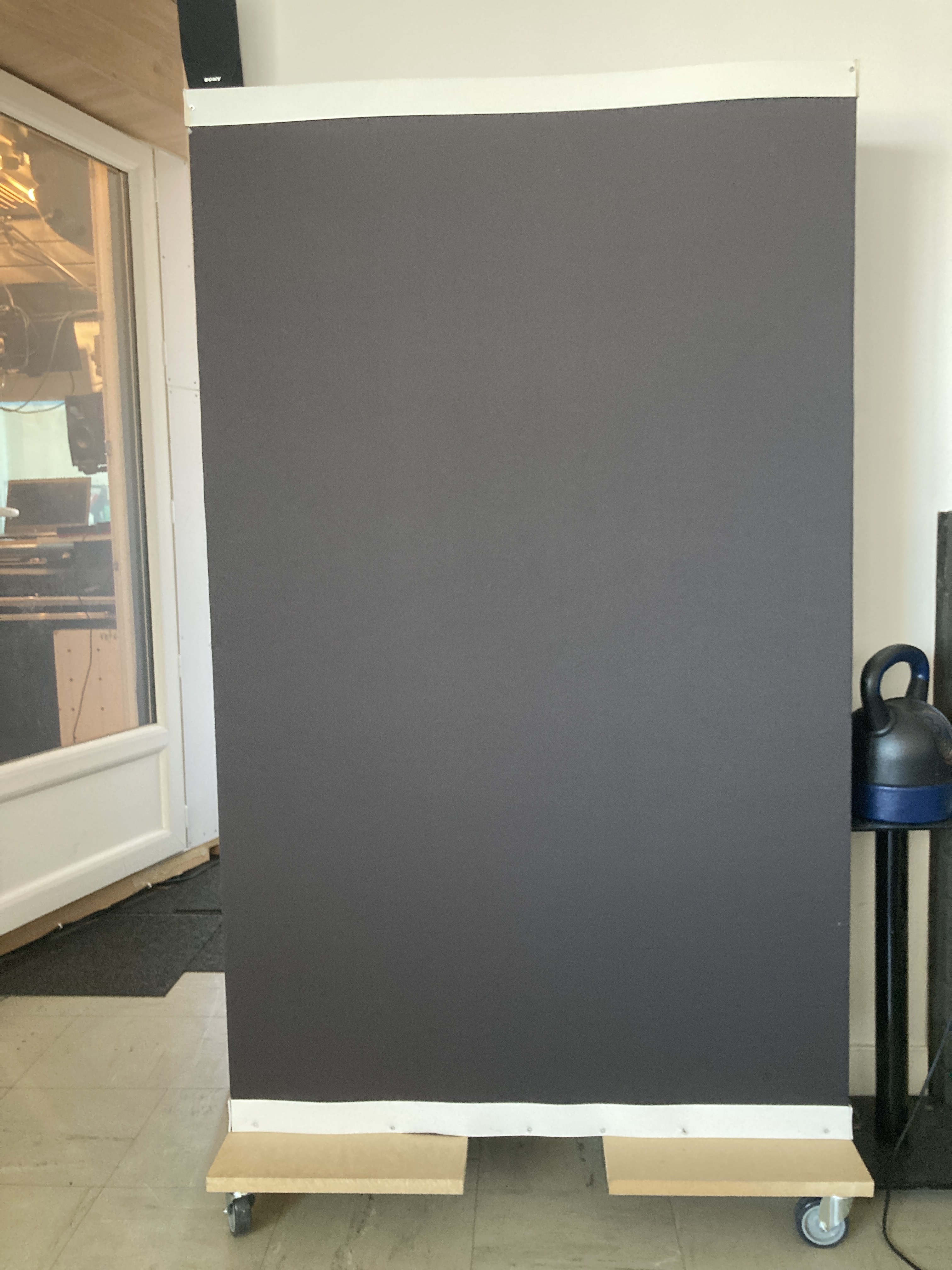 Vends panneau acoustique Bass trap accordé a membrane 
