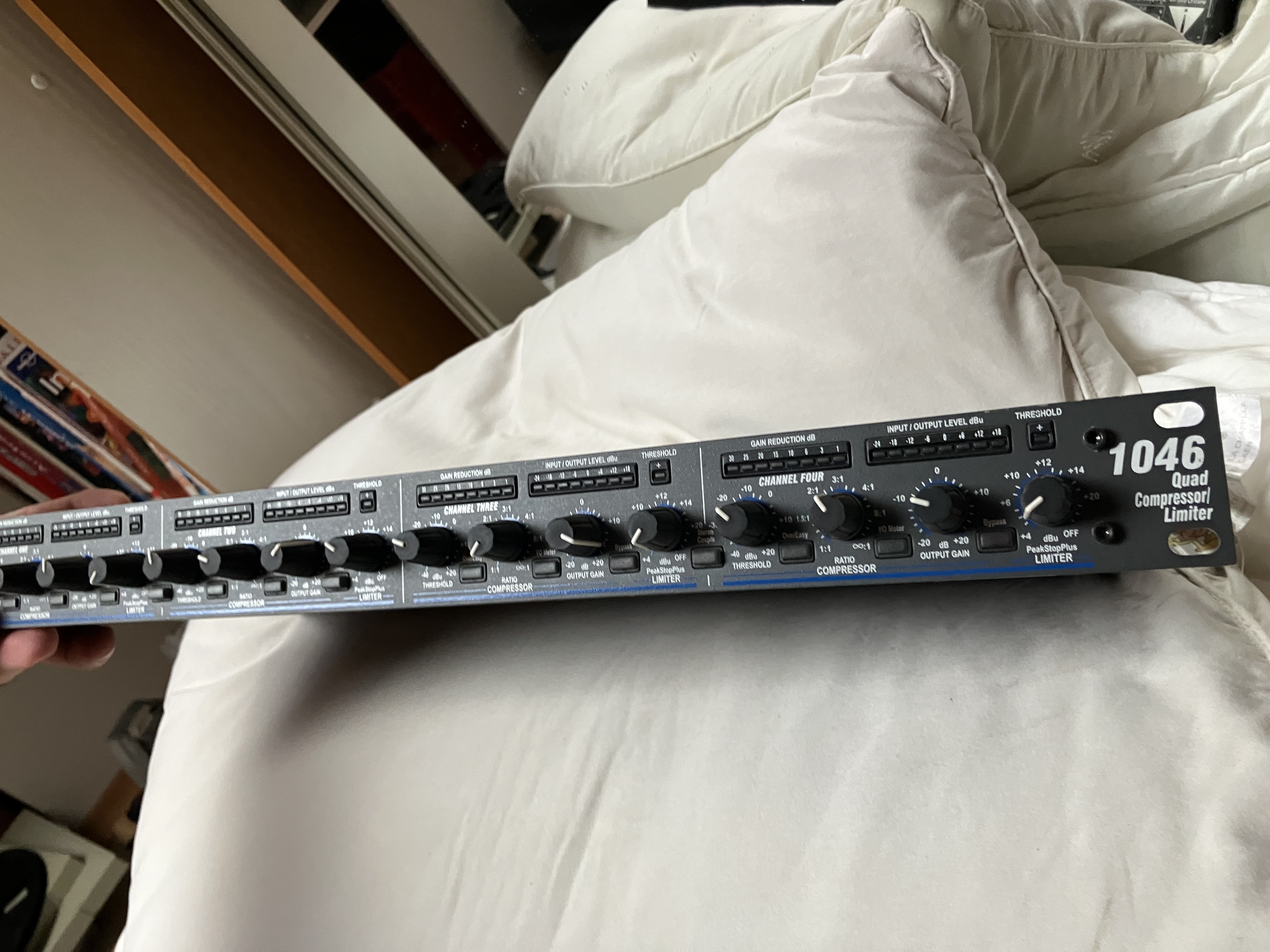 Vends dbx 1046