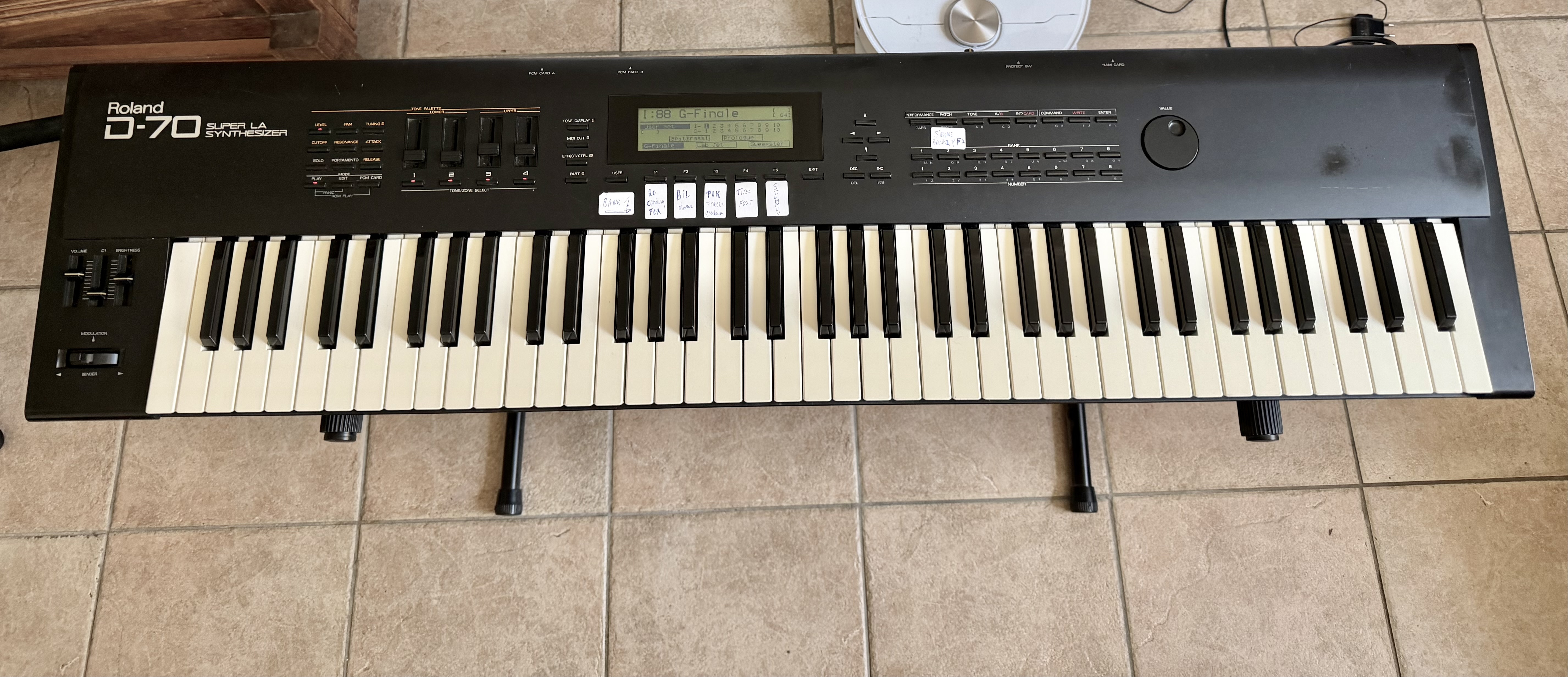 Roland D-70 (10266)