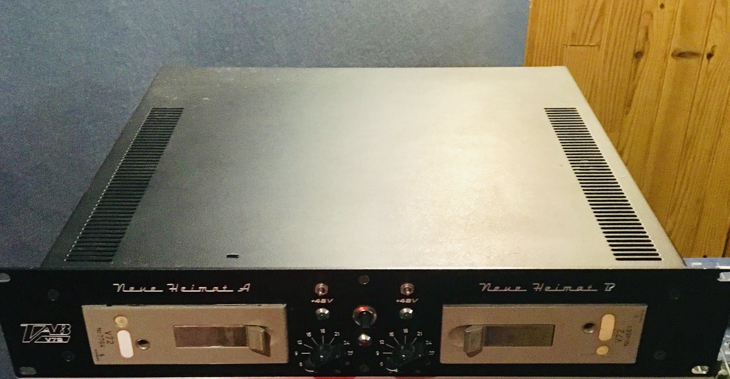 TELEFUNKEN V72 