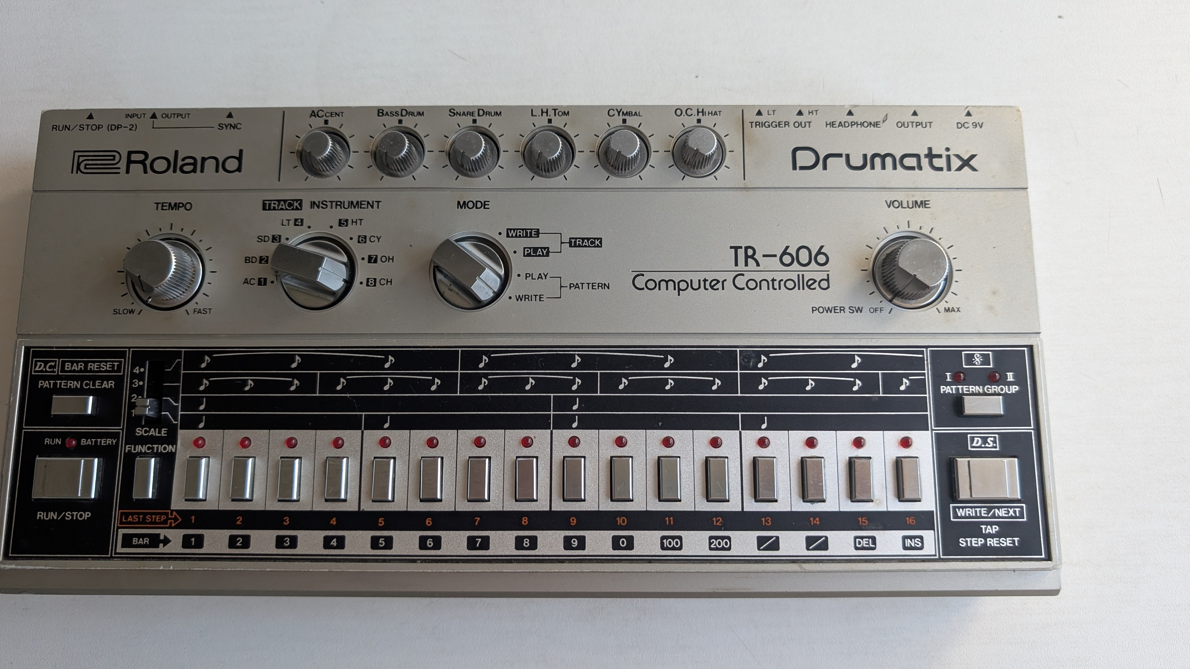 Vend Roland TR 606