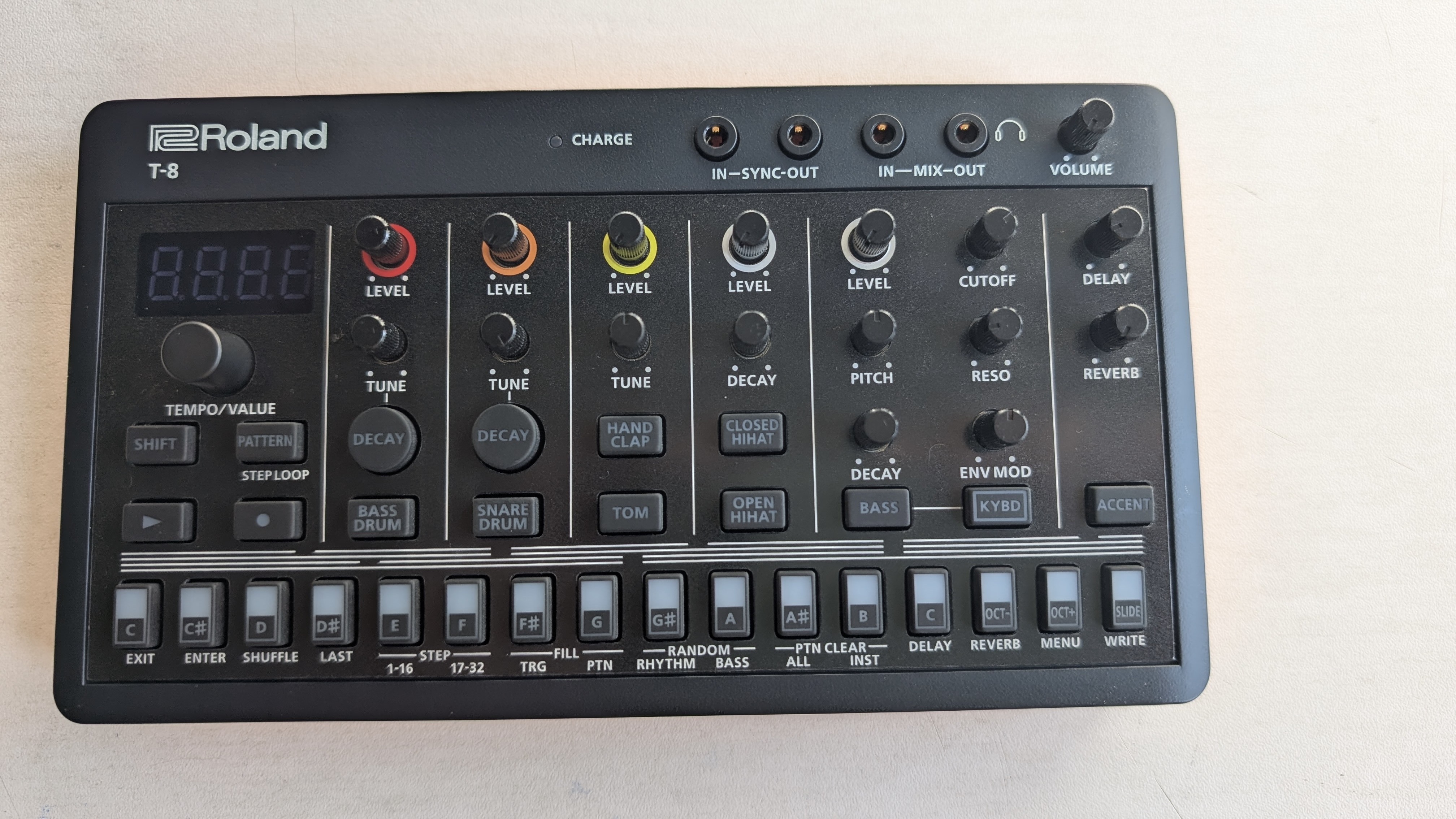 Roland T-8 (20762)