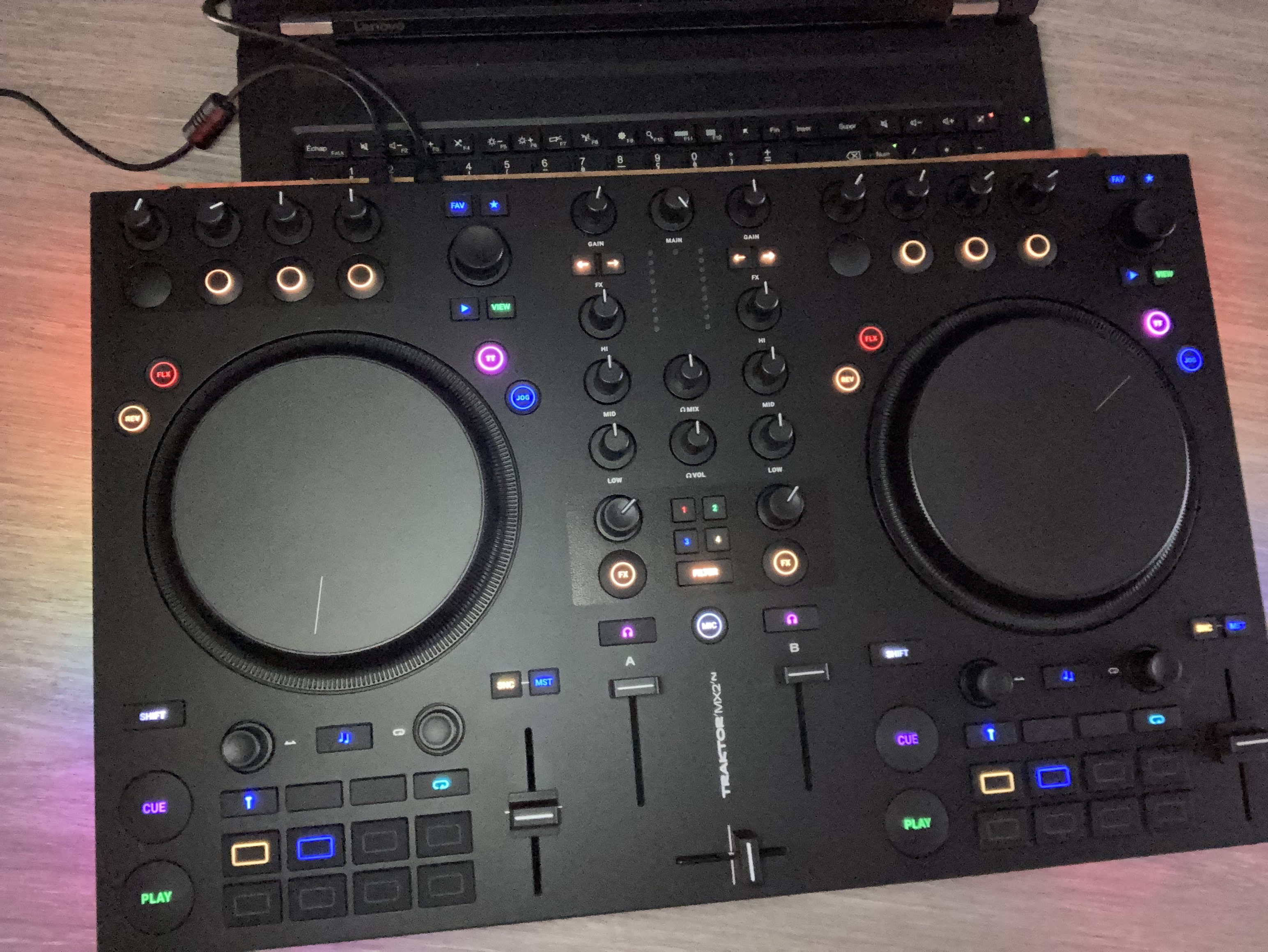 Vends contrôleur Traktor MX2