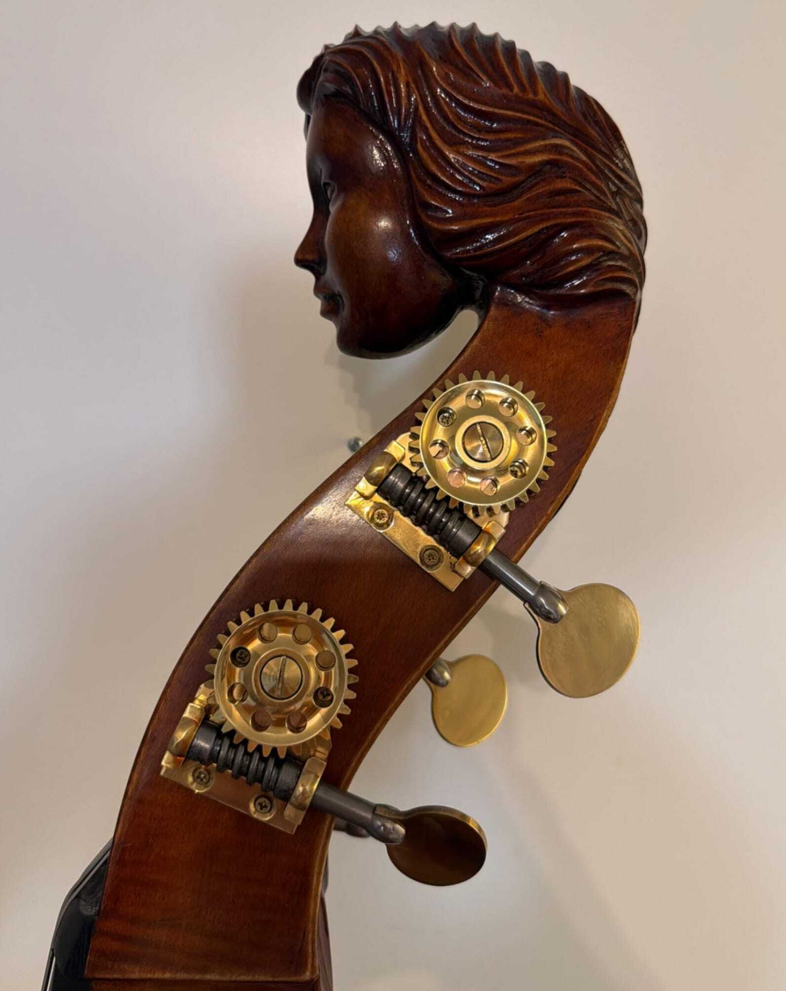 Magnifique contrebasse 100 % bois massif qualité supérieure avec volute sculptée en forme de visages des femmes