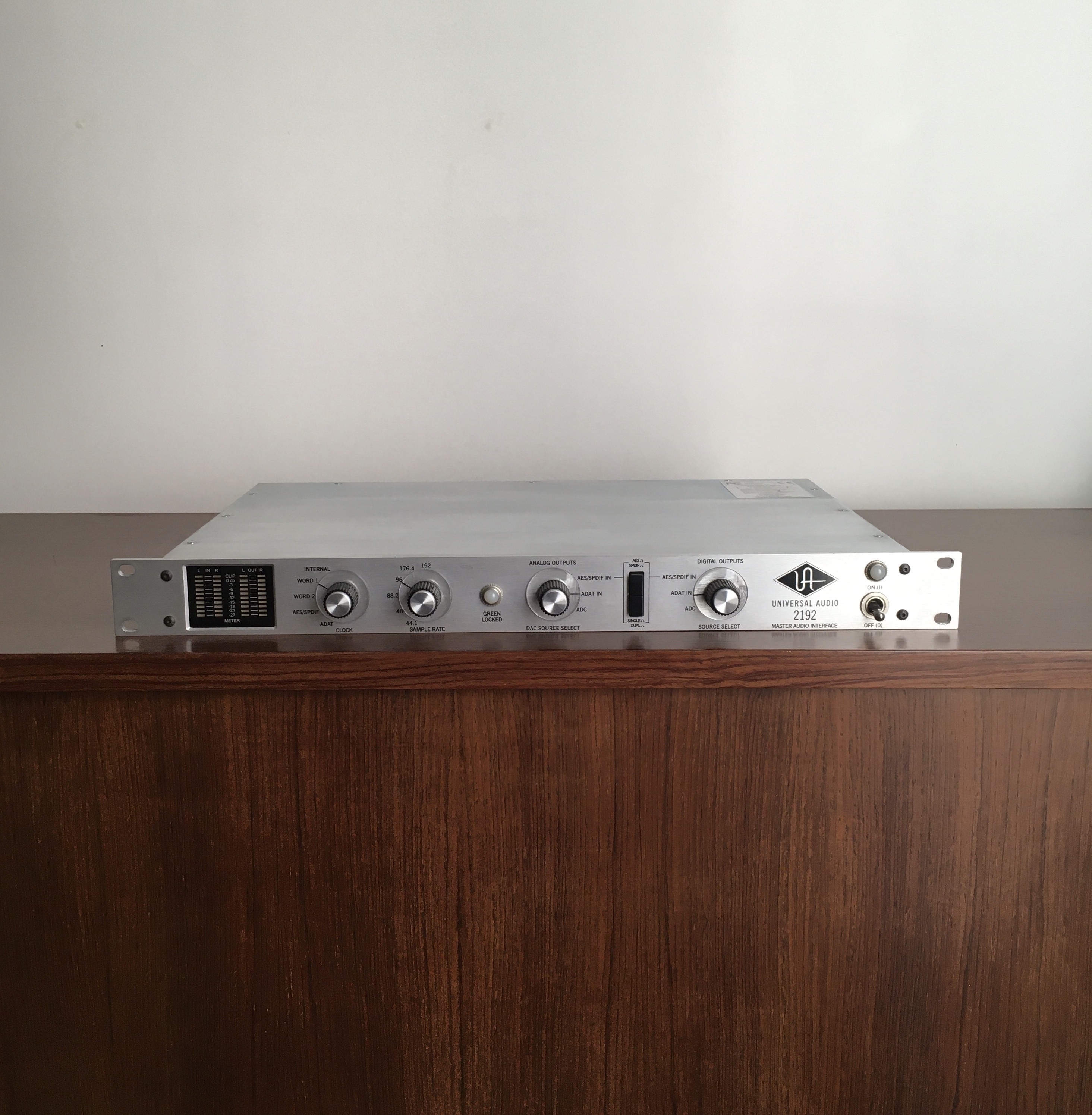 UNIVERSAL AUDIO UA-2192 CONVERTISSEUR AD/DA MASTER CLOCK - DAFT PUNK - TRÈS BON ÉTAT