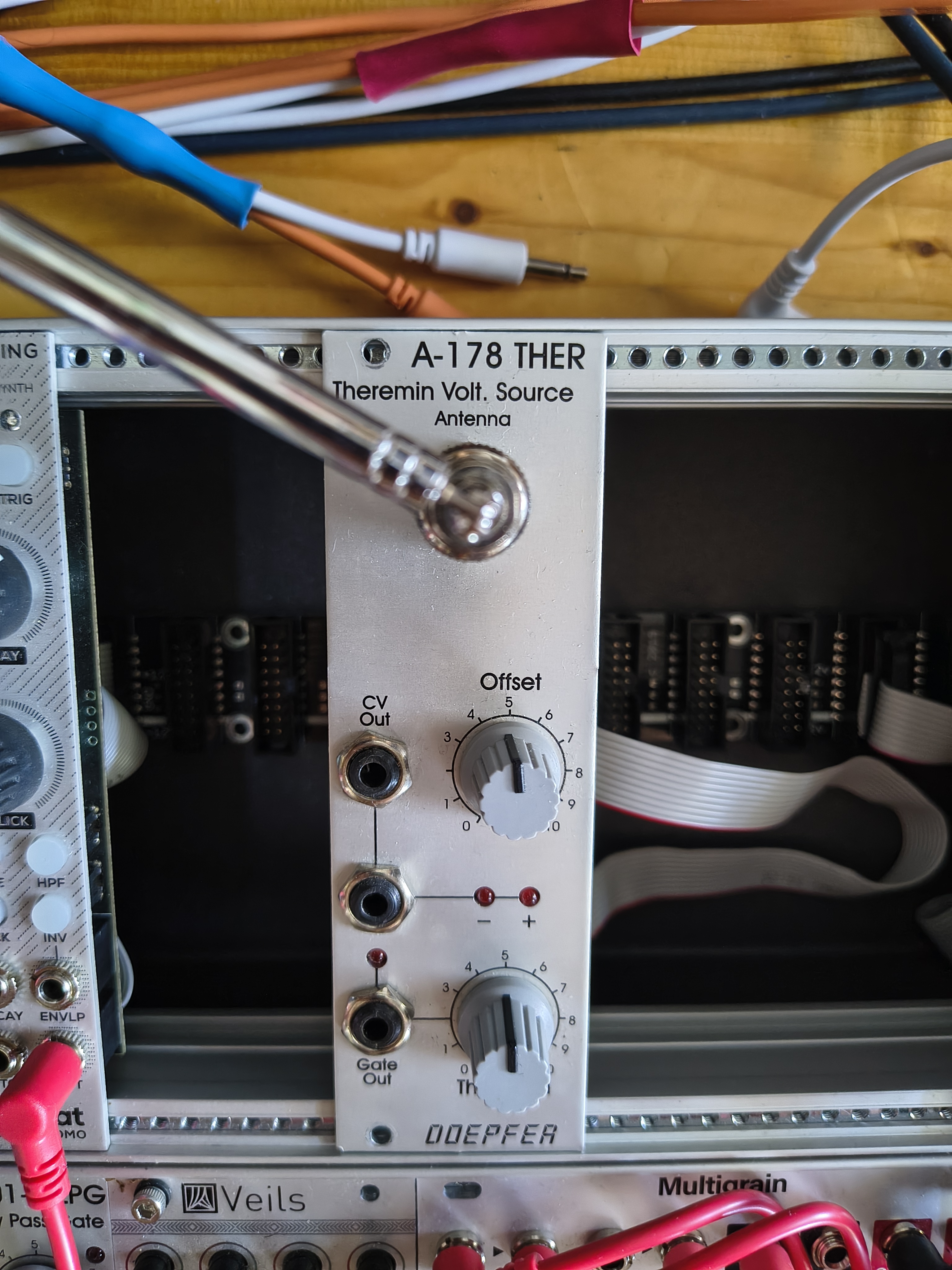 Doepfer A-178 Theremin Voltage Source
