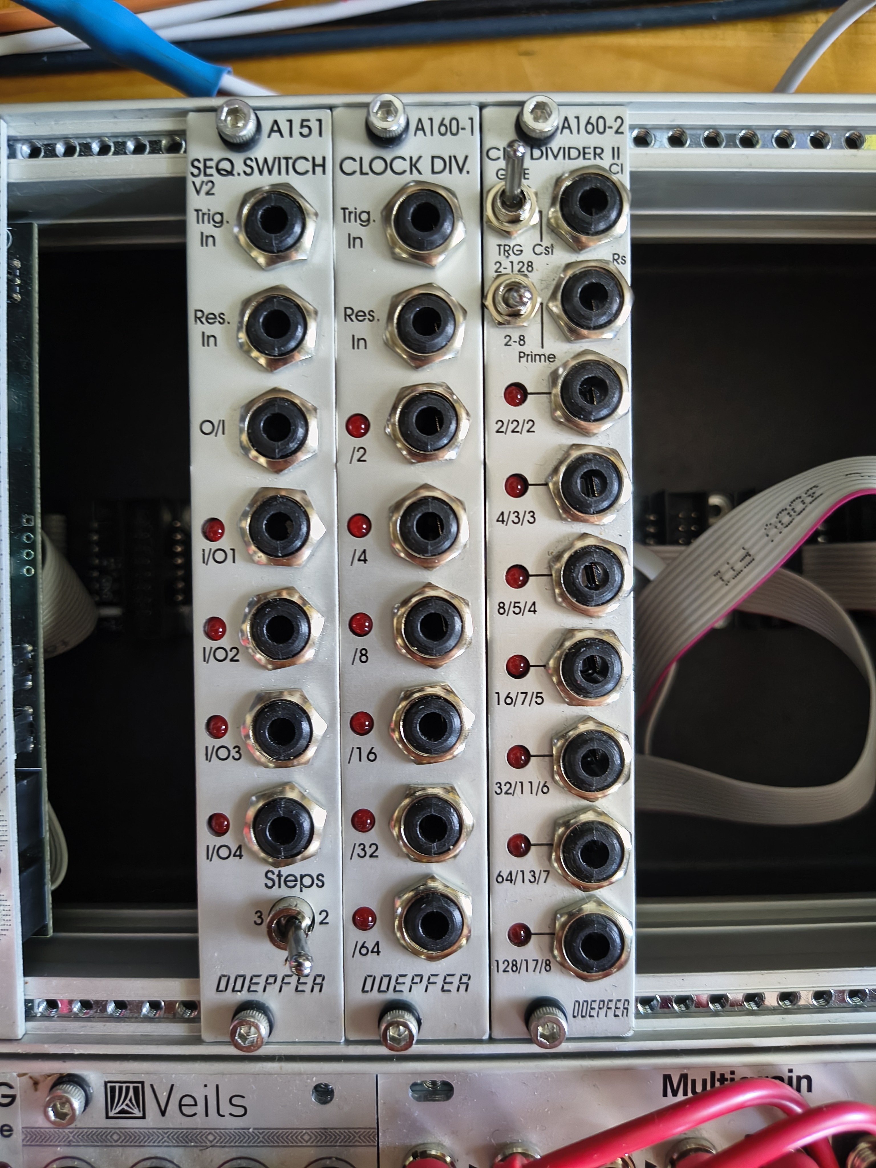 Doepfer A-160-1 Clock trigger / divider