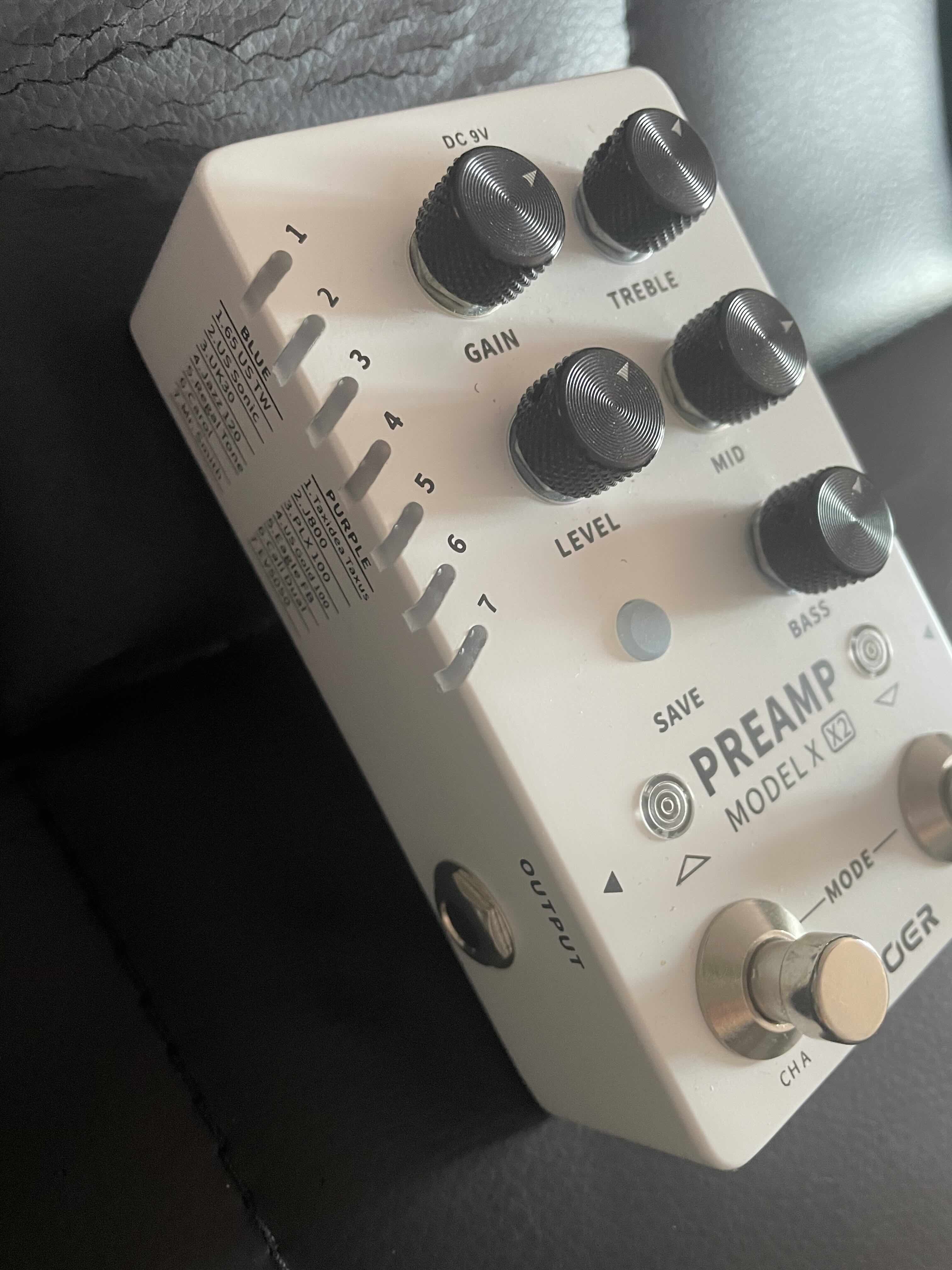 Vends Mooer Preamp Model X2