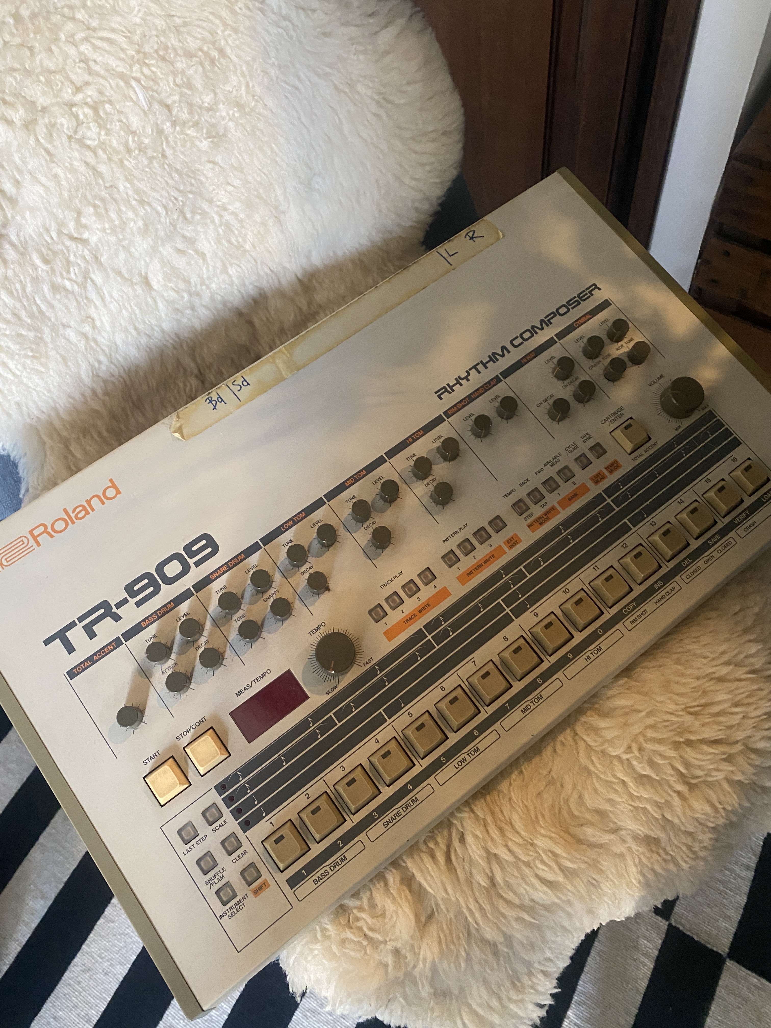 Roland TR-909