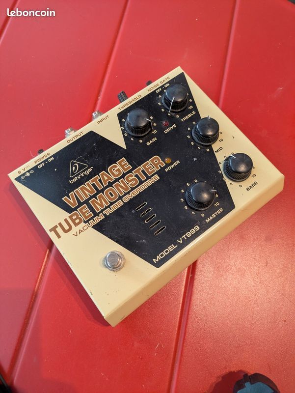 Pédale overdrive Behringer Vintage Tube Monster