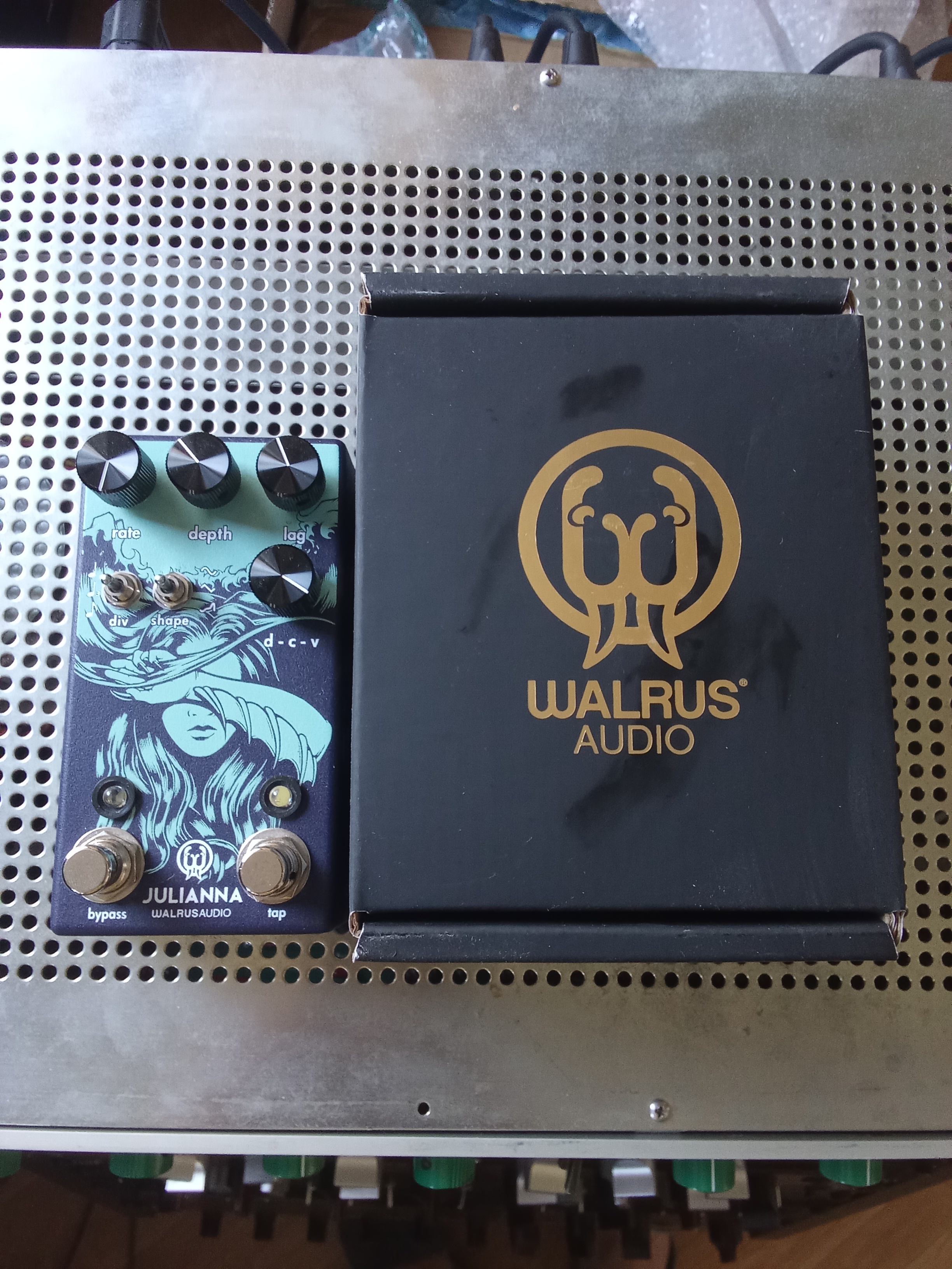 pédale walrus audio julianna Chorus stereo