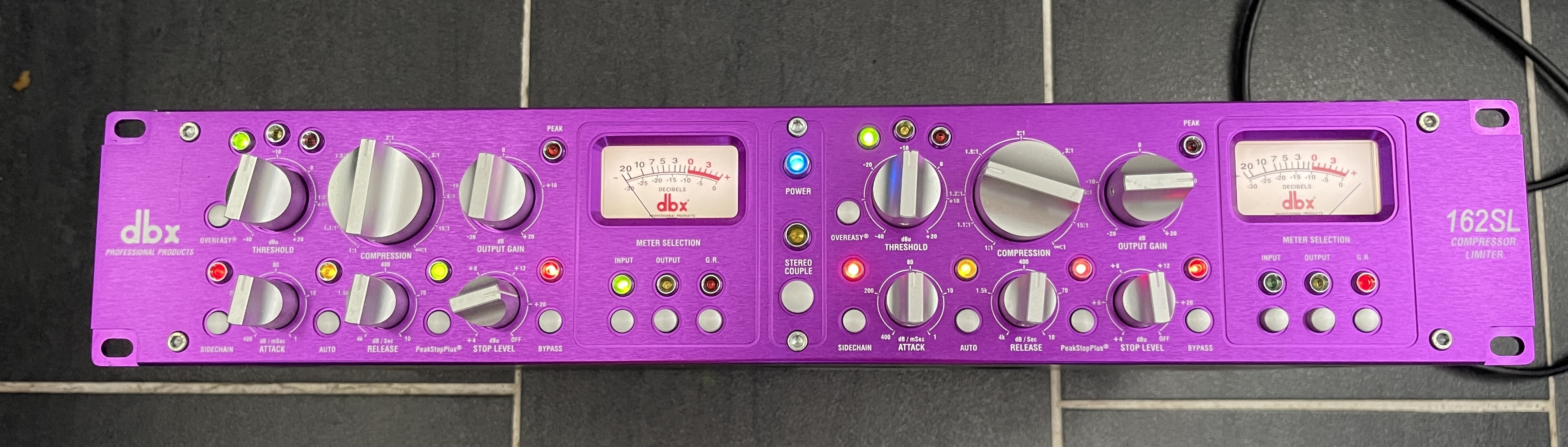 DBX 162SL 2-Channel Compressor / Limiter 2000s - Purple