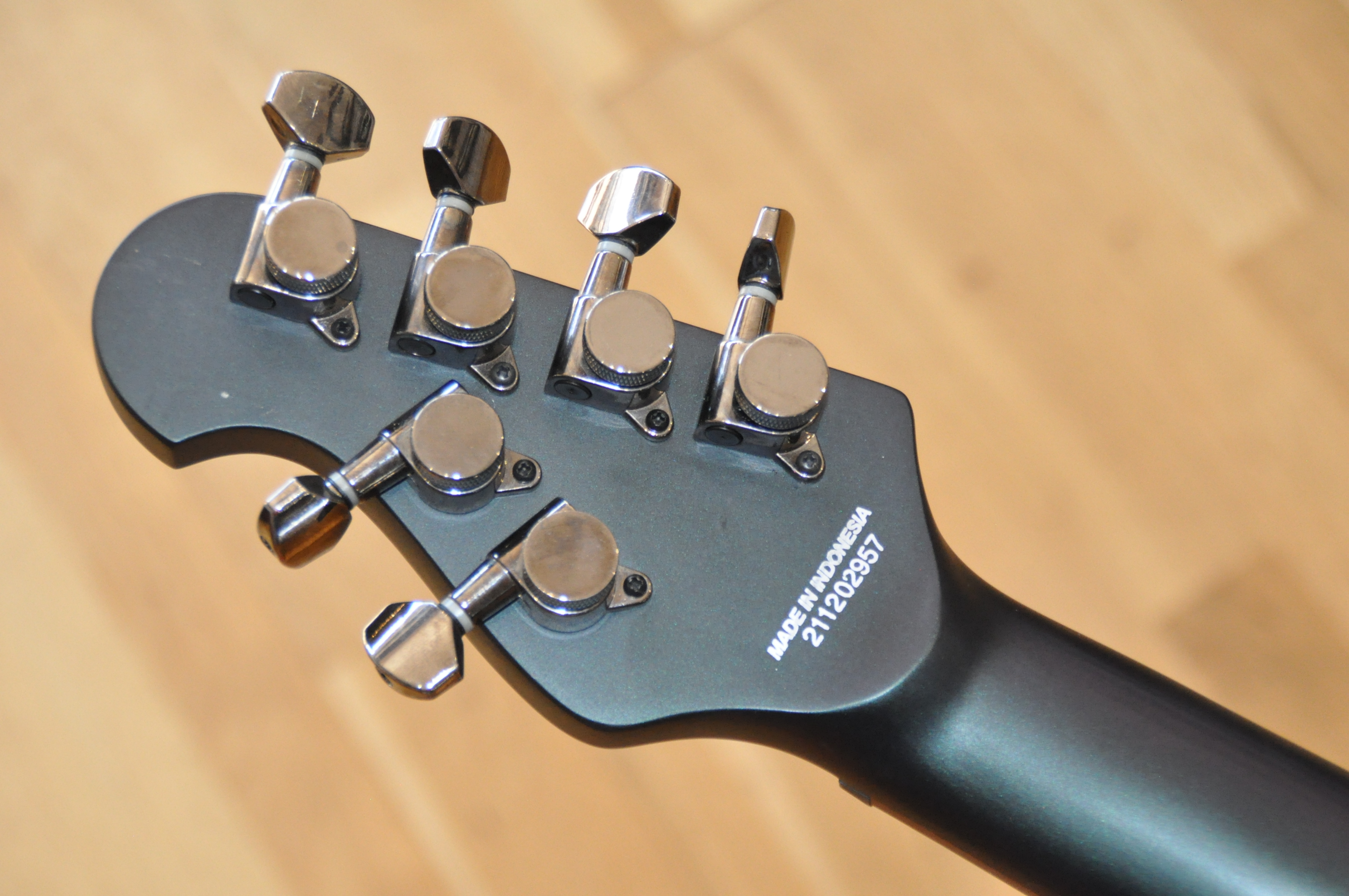 Sterling by Music Man Majesty MAJ100 (78936)