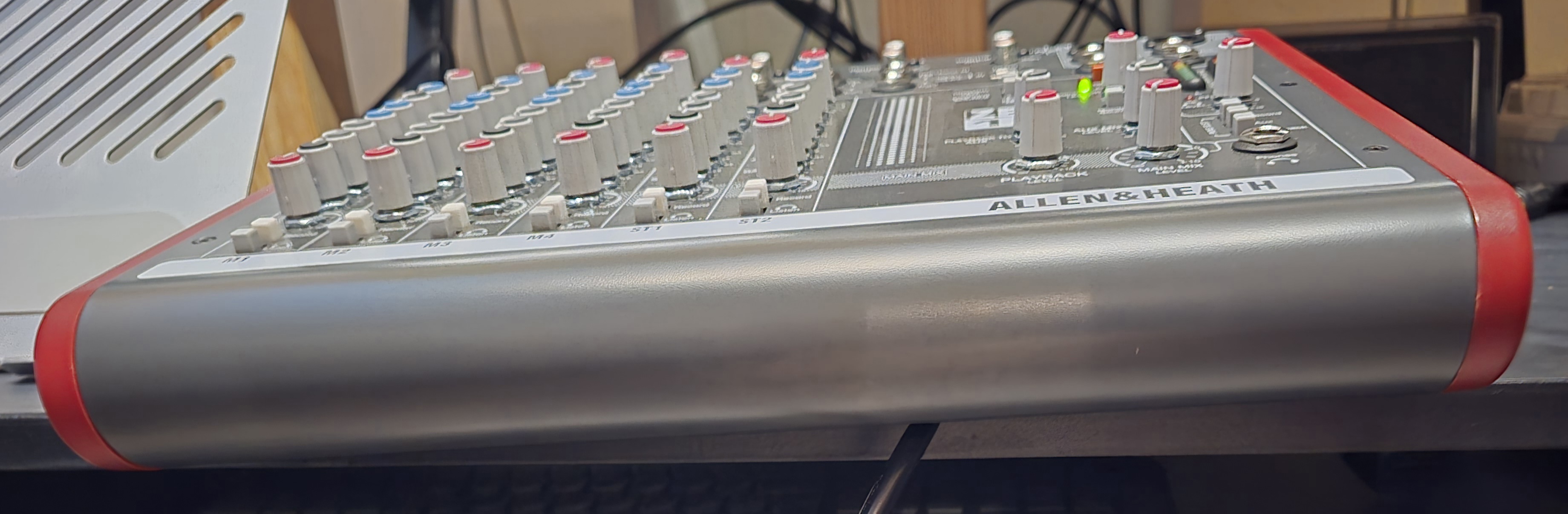 Allen & Heath ZED-10 (61349)